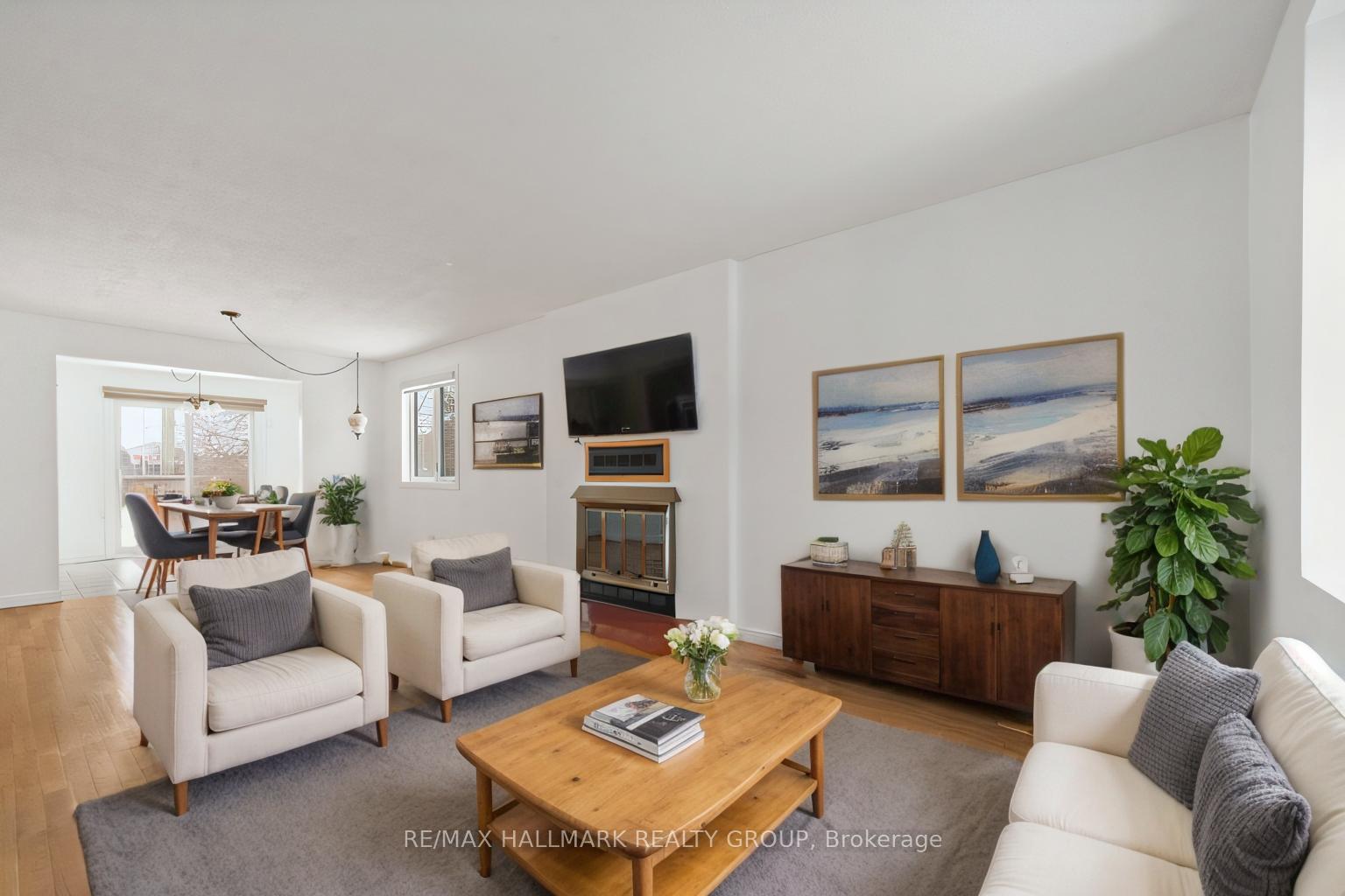 Photo 7 of 207 Park Grove Drive, Ottawa, Queenswood Heights South — HOMEH