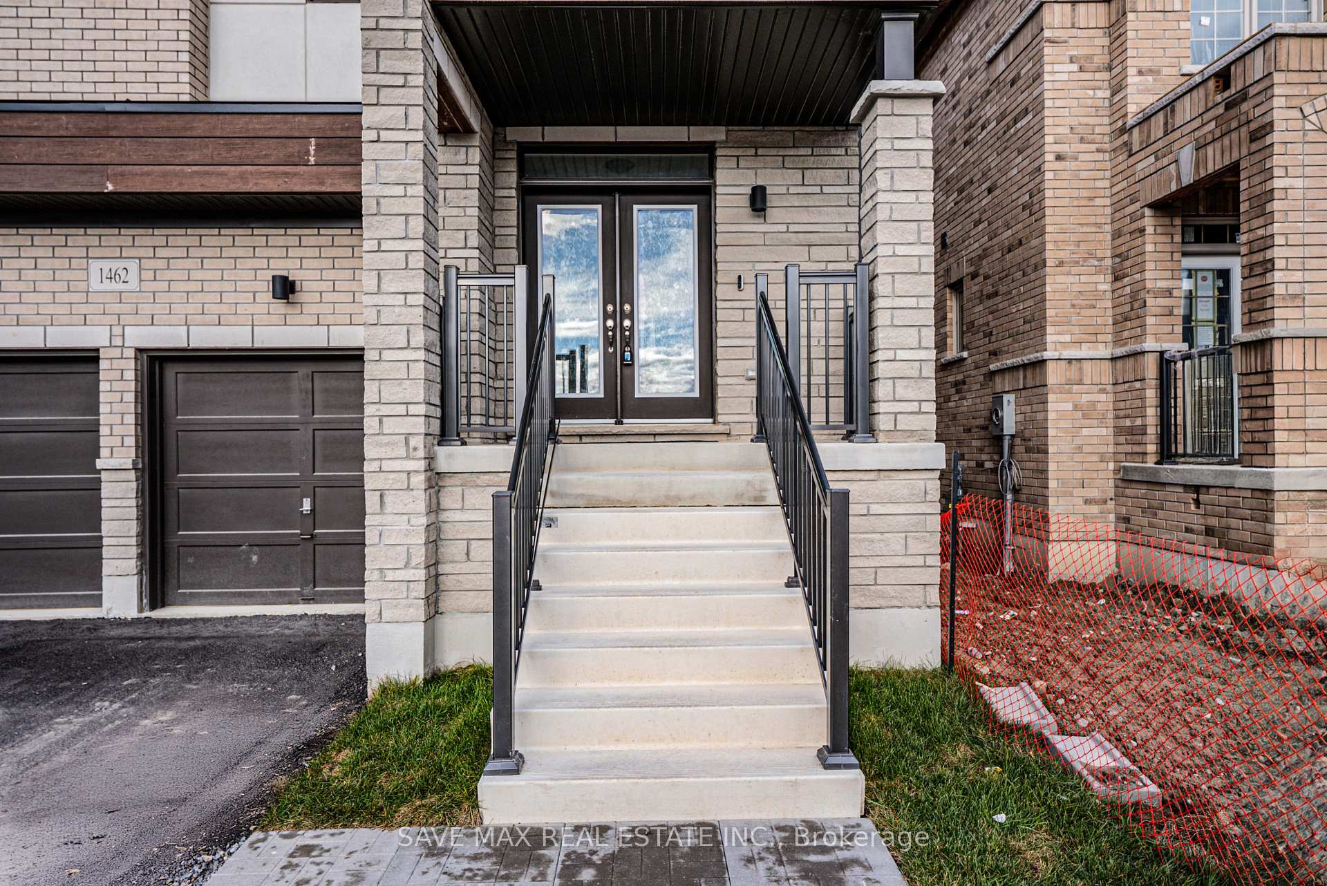 Photo 5 of 1462 Wheatcroft Drive, Oshawa, Kedron — HOMEH