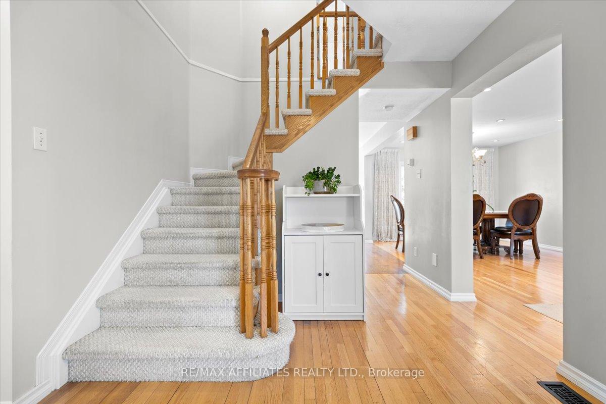 Photo 6 of 2055 Rolling Brook Drive, Ottawa, Chapel Hill South - Orleans Village — HOMEH