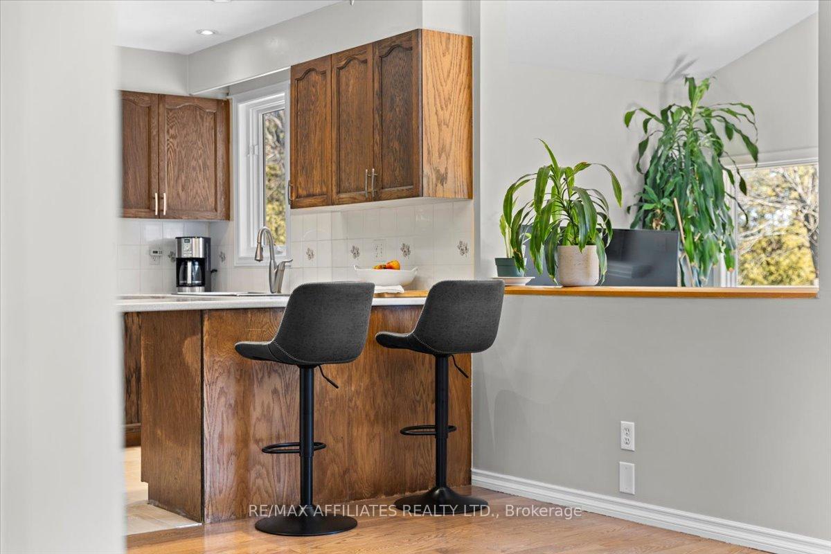 Photo 9 of 2055 Rolling Brook Drive, Ottawa, Chapel Hill South - Orleans Village — HOMEH
