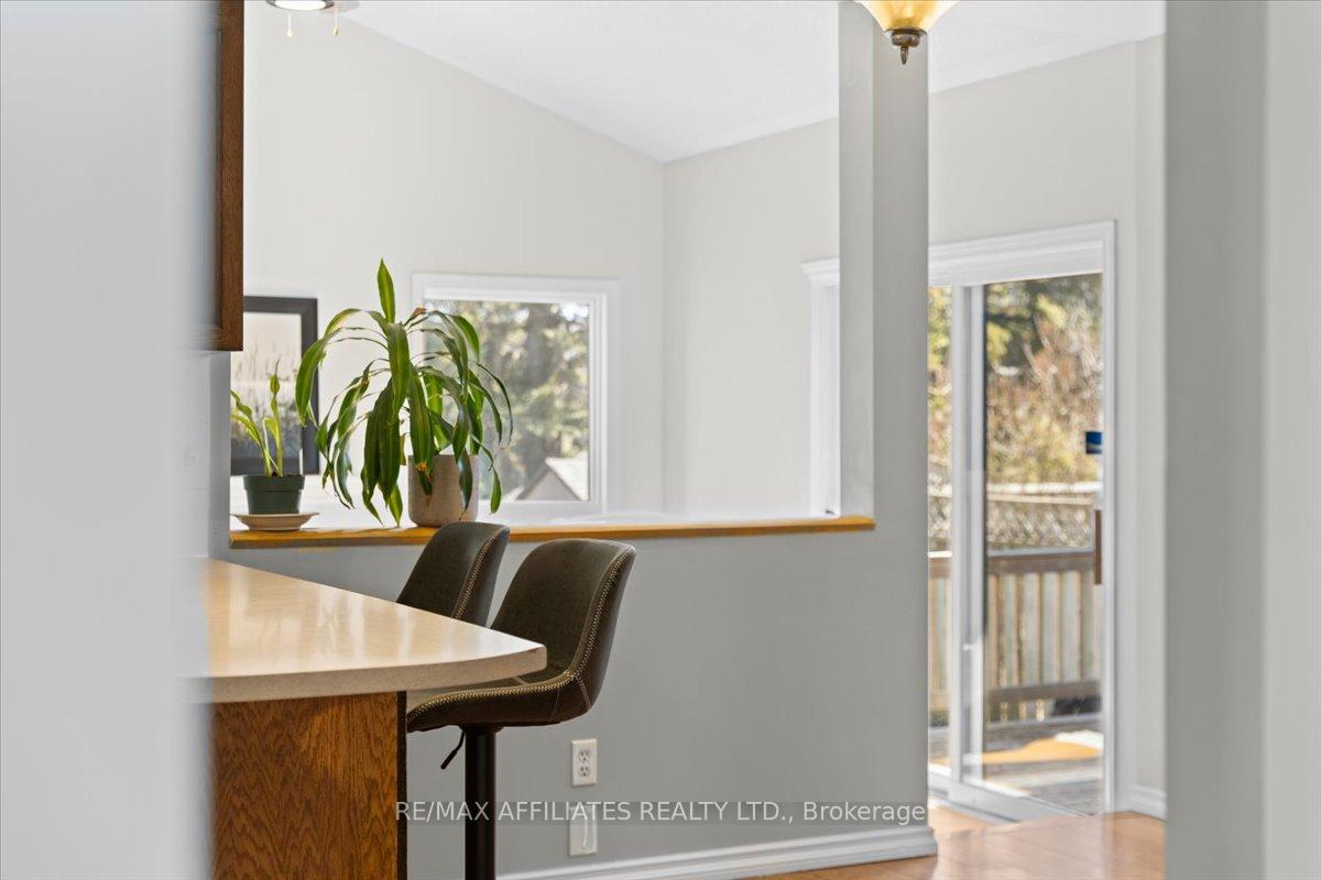 Photo 13 of 2055 Rolling Brook Drive, Ottawa, Chapel Hill South - Orleans Village — HOMEH