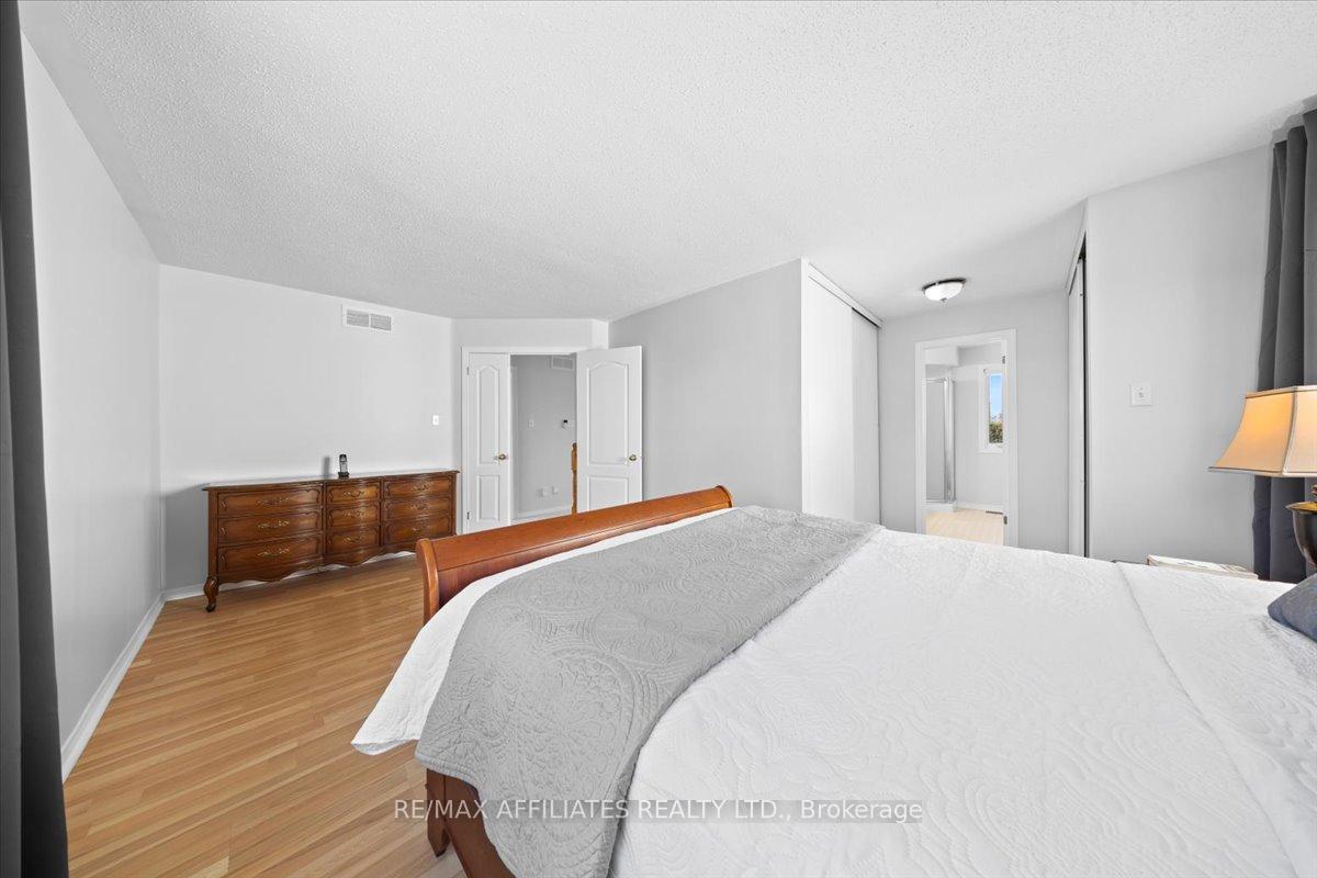 Photo 26 of 2055 Rolling Brook Drive, Ottawa, Chapel Hill South - Orleans Village — HOMEH