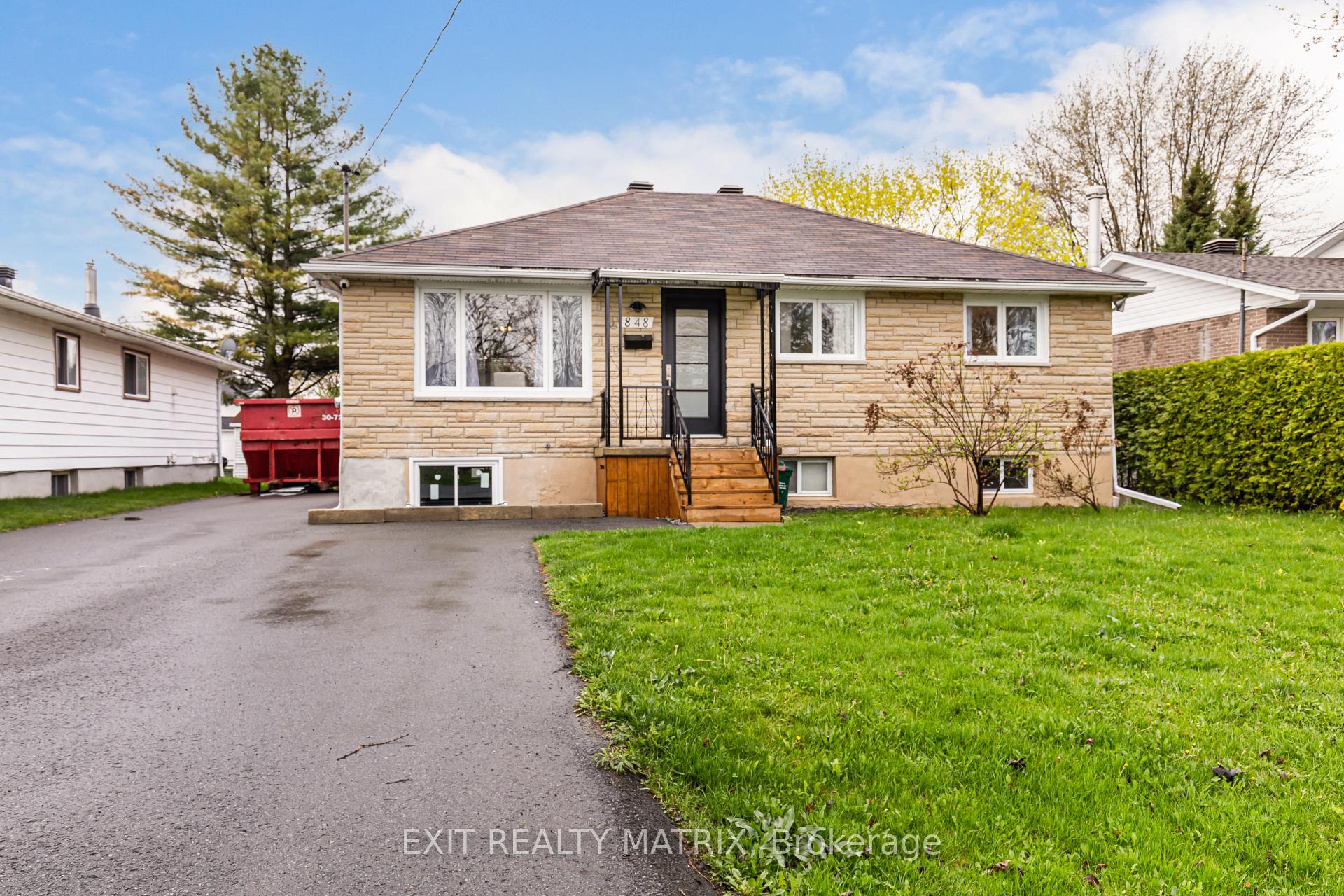 Photo 1 of Unit A, 848 Willow Avenue, Ottawa, Chatelaine Village — HOMEH