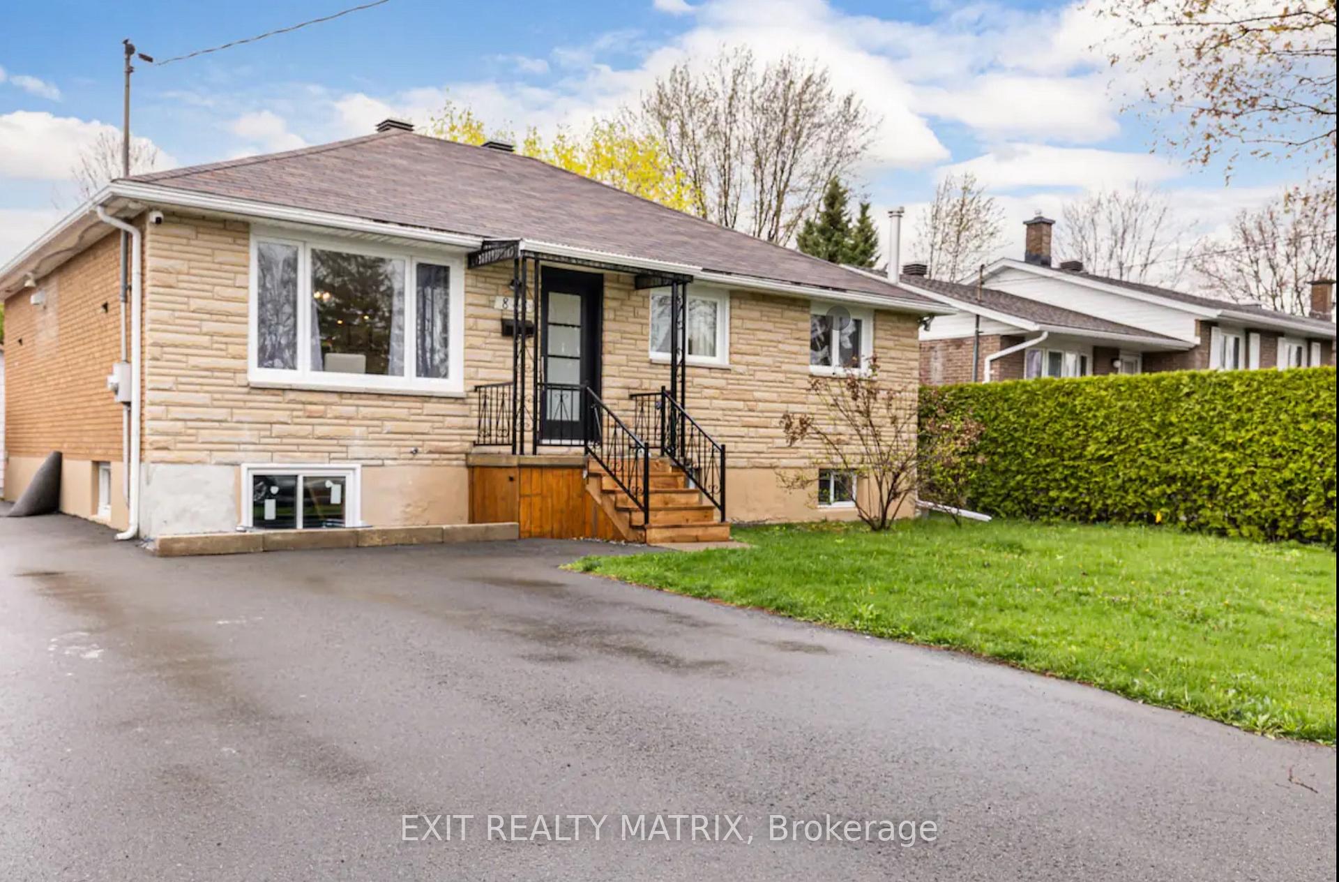 Photo 2 of Unit A, 848 Willow Avenue, Ottawa, Chatelaine Village — HOMEH