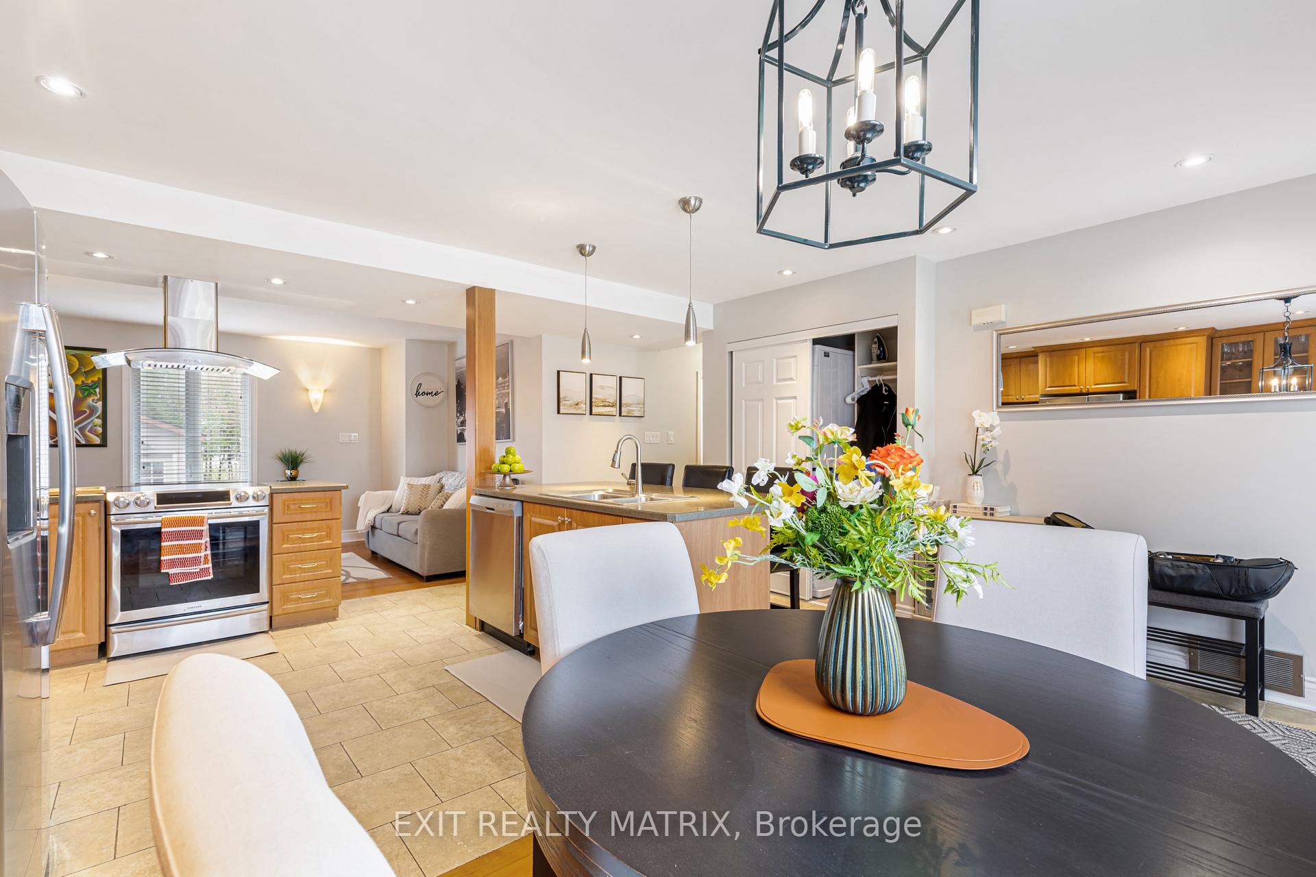Photo 5 of Unit A, 848 Willow Avenue, Ottawa, Chatelaine Village — HOMEH