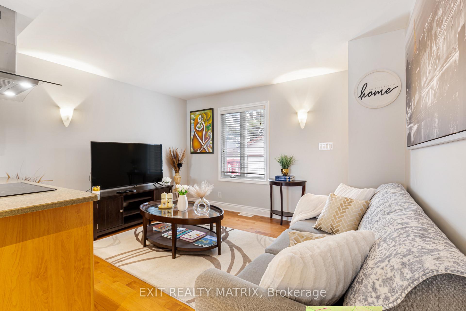 Photo 9 of Unit A, 848 Willow Avenue, Ottawa, Chatelaine Village — HOMEH