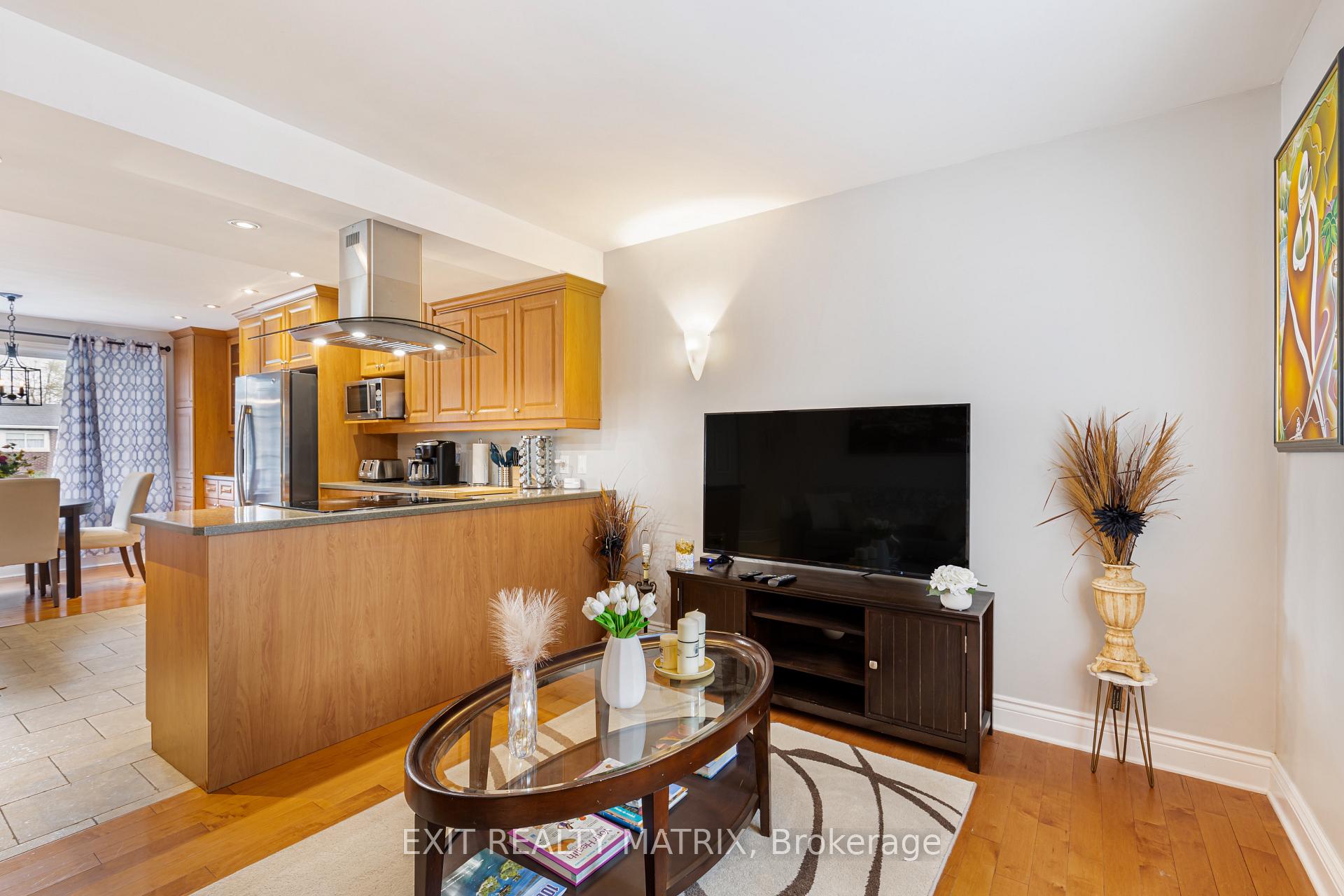 Photo 10 of Unit A, 848 Willow Avenue, Ottawa, Chatelaine Village — HOMEH