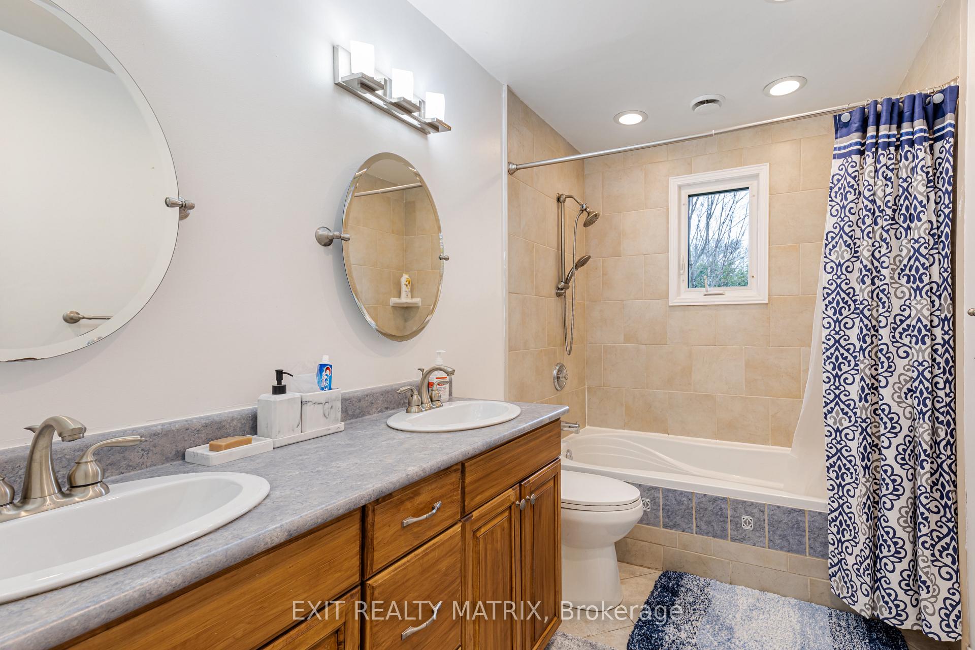 Photo 11 of Unit A, 848 Willow Avenue, Ottawa, Chatelaine Village — HOMEH