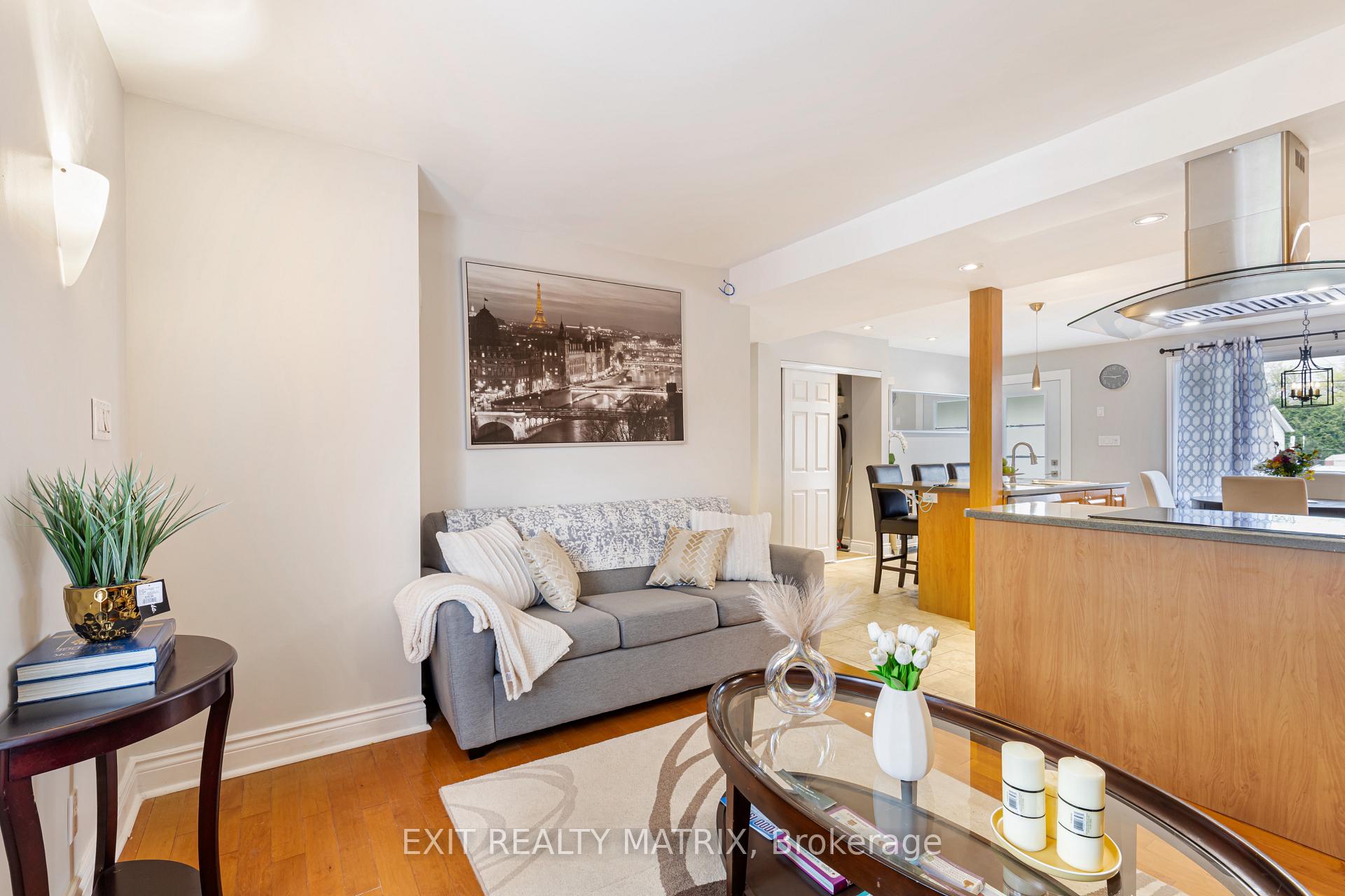 Photo 12 of Unit A, 848 Willow Avenue, Ottawa, Chatelaine Village — HOMEH