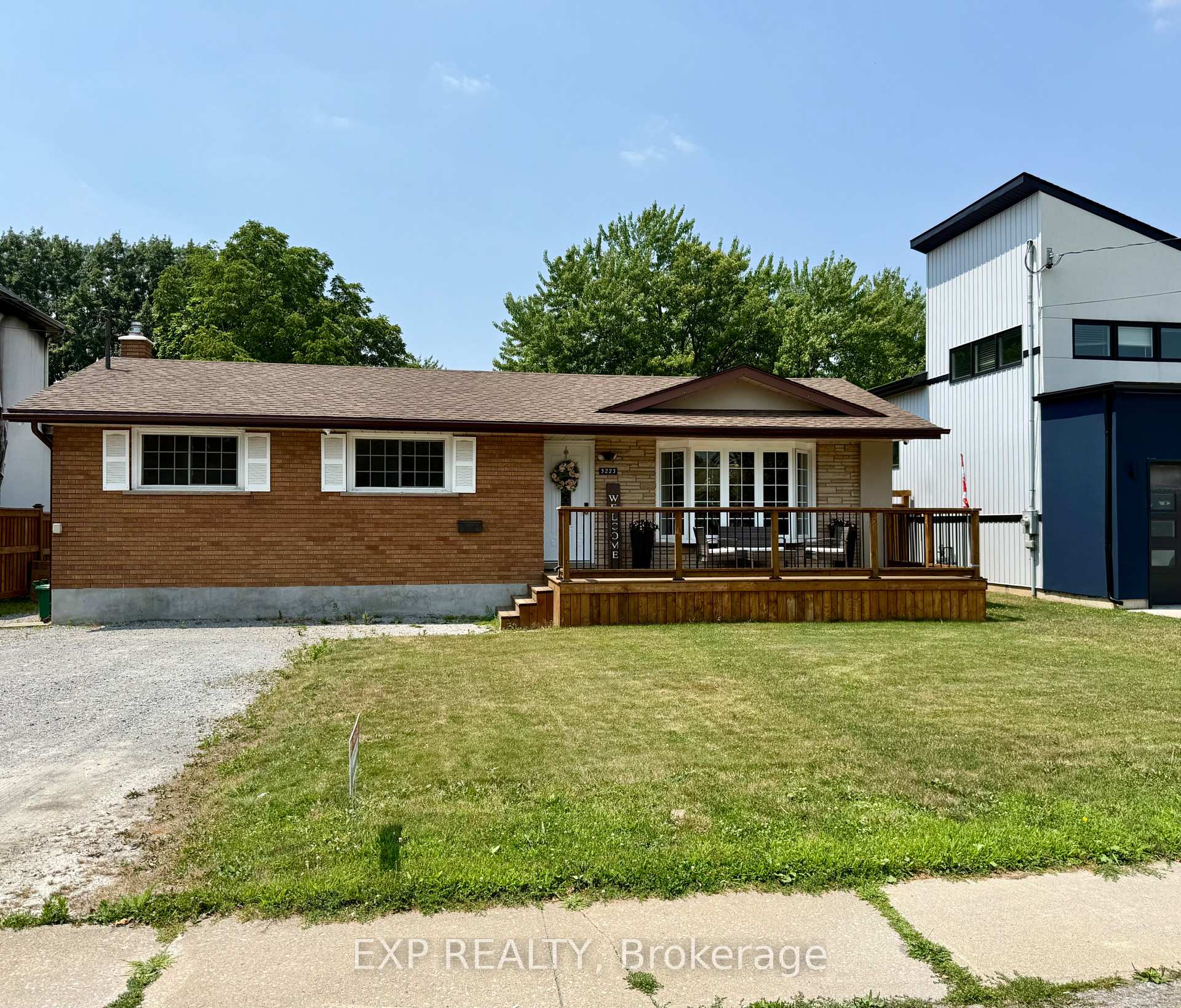 Front of 3223 Dorchester Road