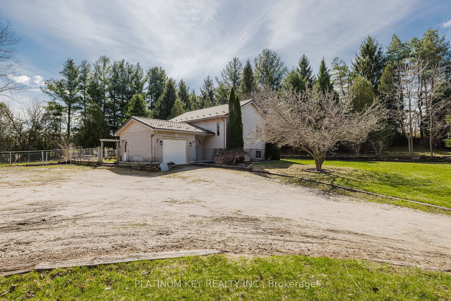 Photo 4 of 30614 Hungry Hollow Road, North Middlesex, Rural North Middlesex — HOMEH