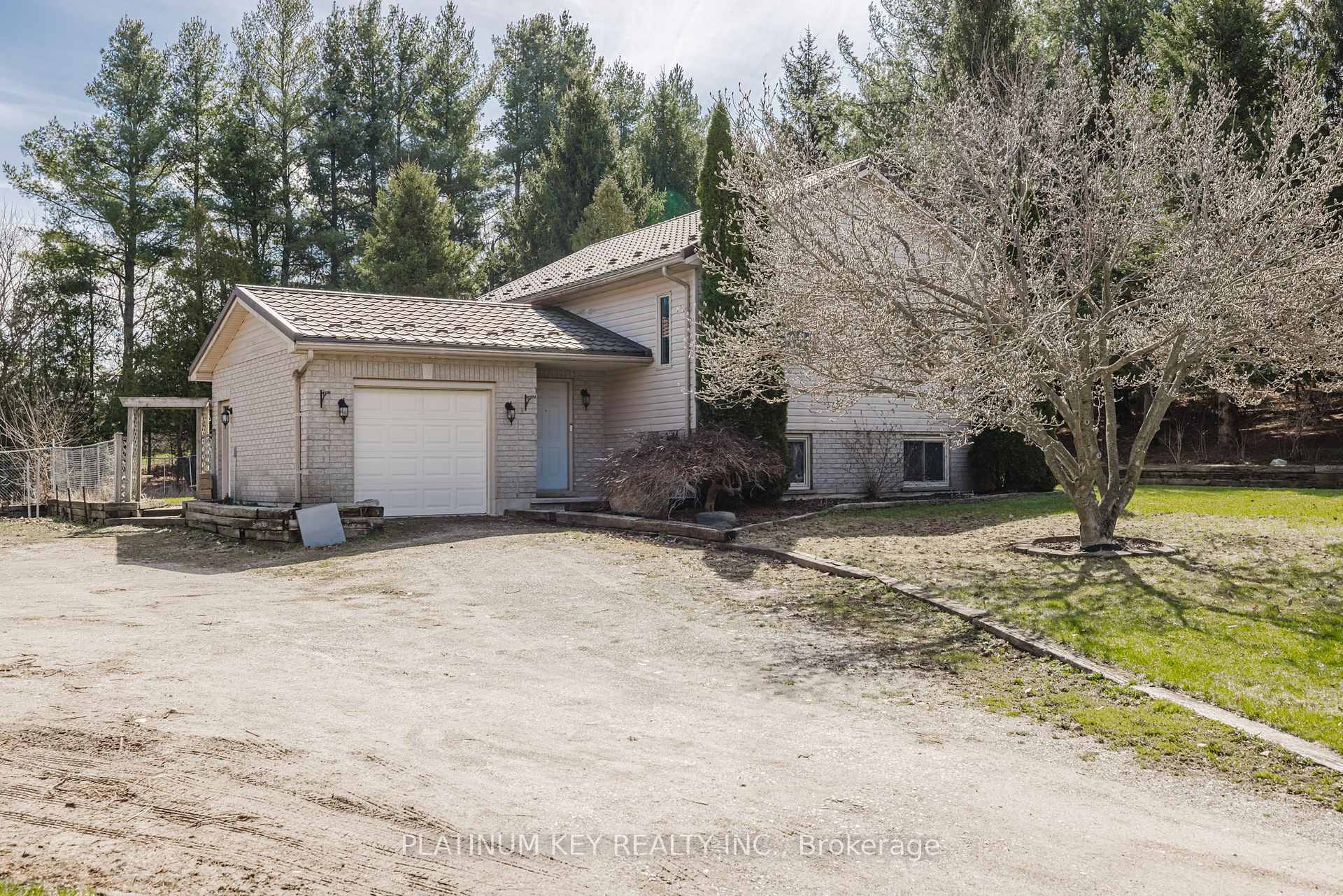 Photo 5 of 30614 Hungry Hollow Road, North Middlesex, Rural North Middlesex — HOMEH