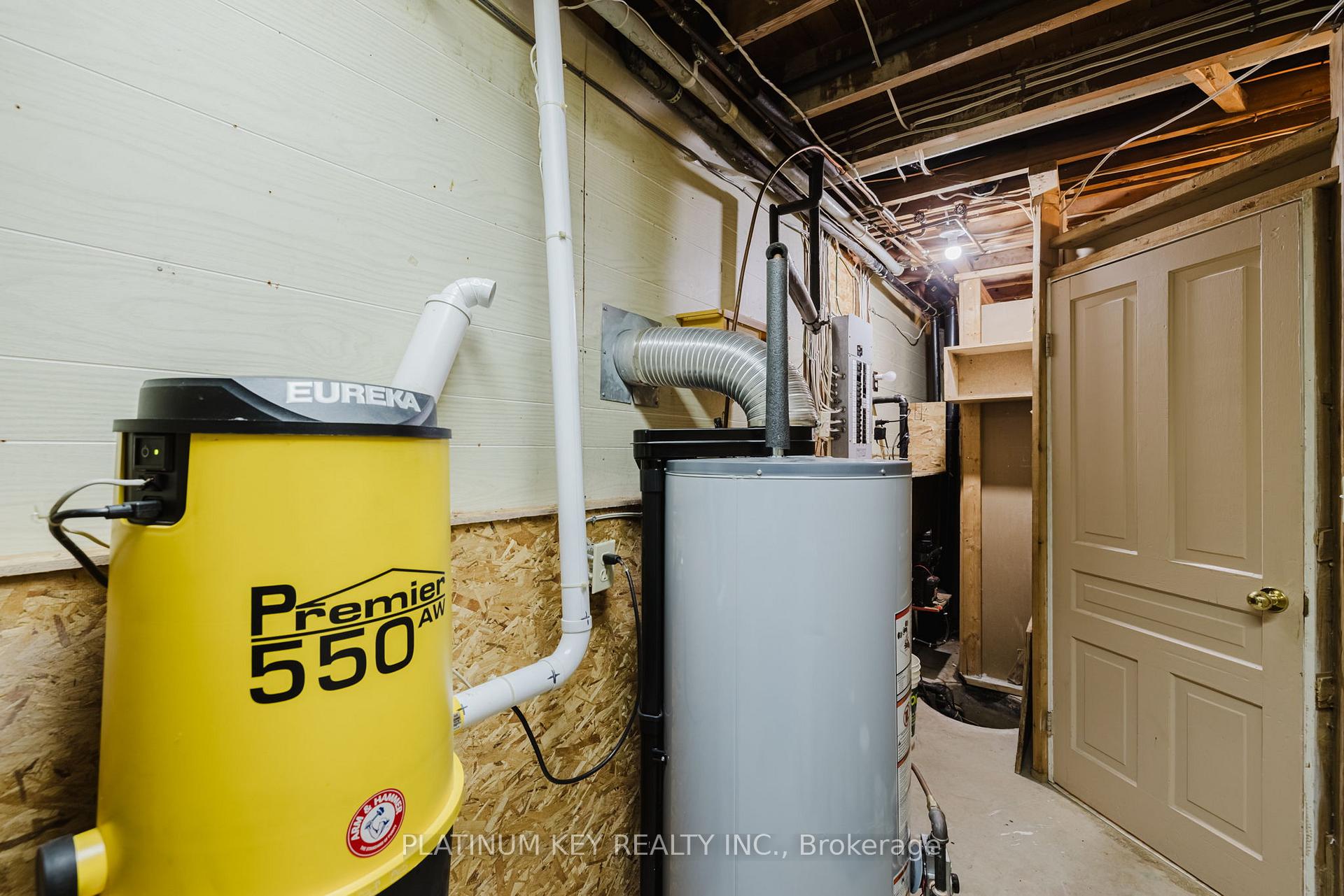 Photo 27 of 30614 Hungry Hollow Road, North Middlesex, Rural North Middlesex — HOMEH