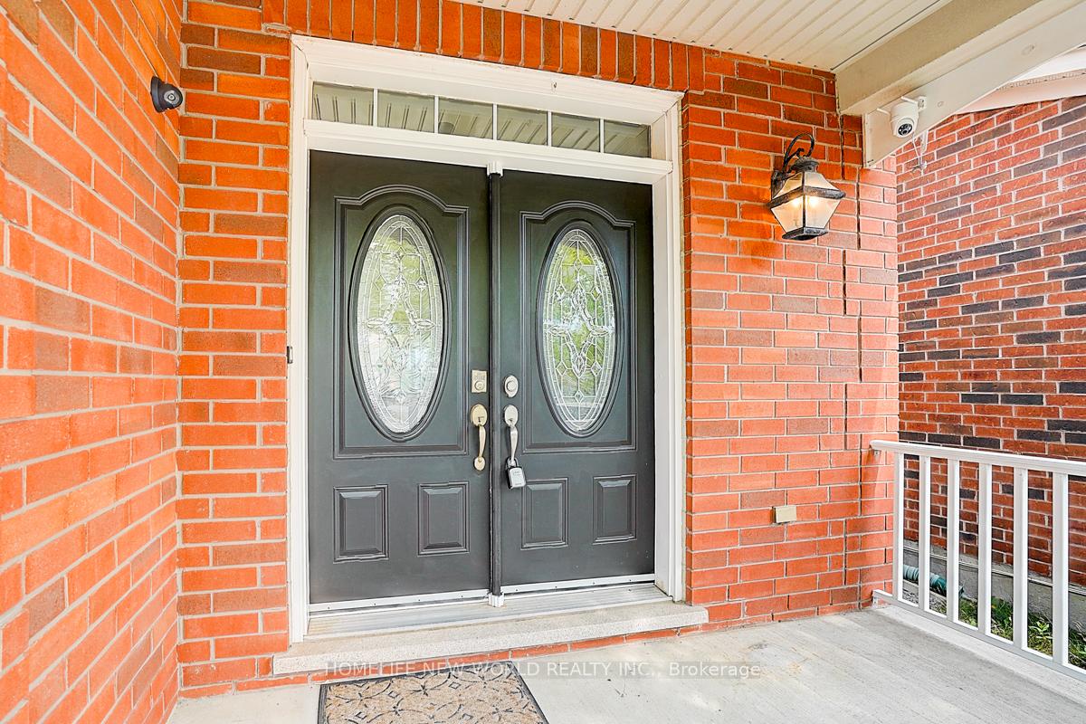Photo 2 of 76 Bulmer Crescent, Newmarket, Glenway Estates — HOMEH