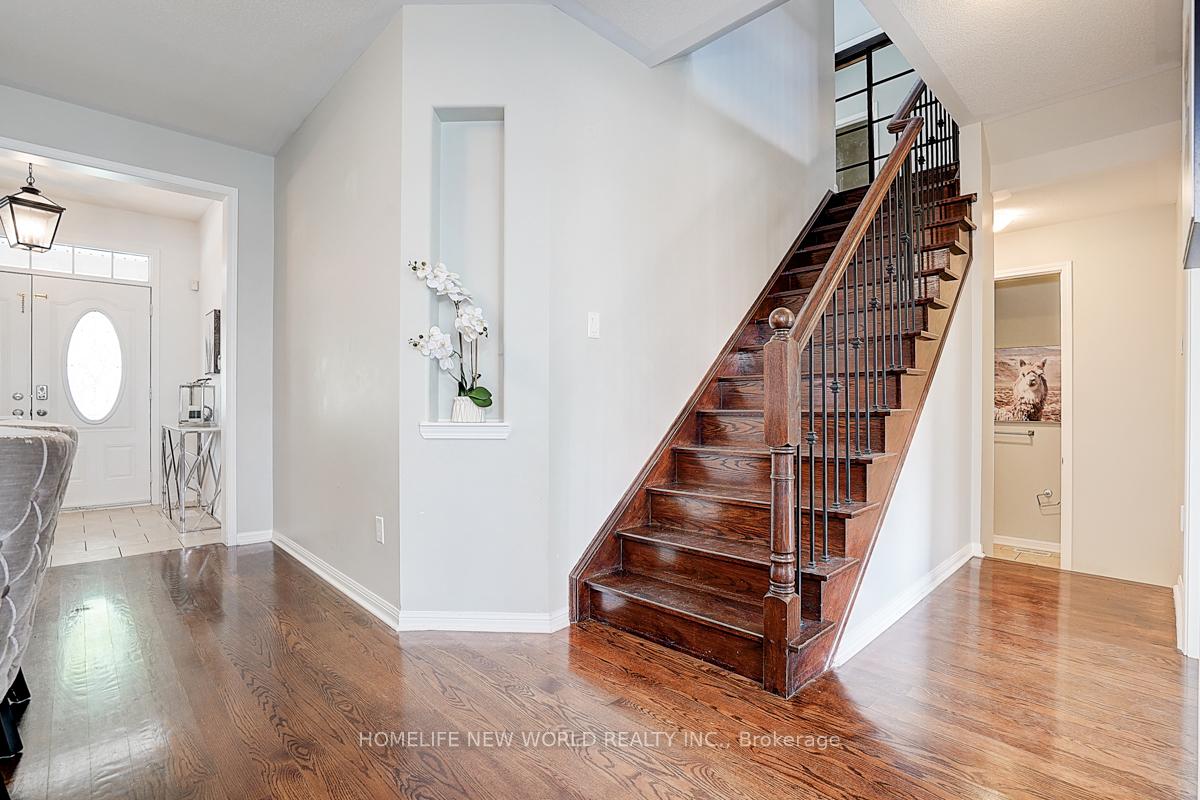 Photo 7 of 76 Bulmer Crescent, Newmarket, Glenway Estates — HOMEH