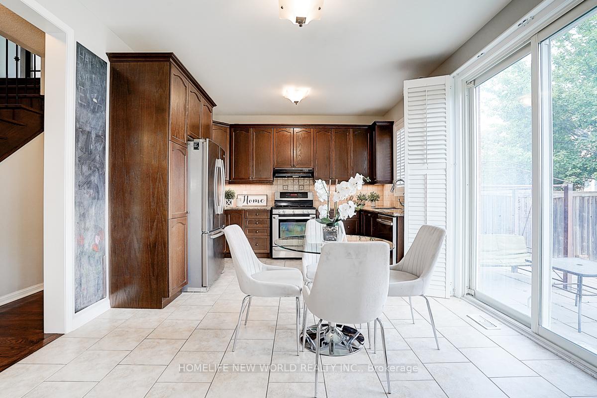 Photo 14 of 76 Bulmer Crescent, Newmarket, Glenway Estates — HOMEH