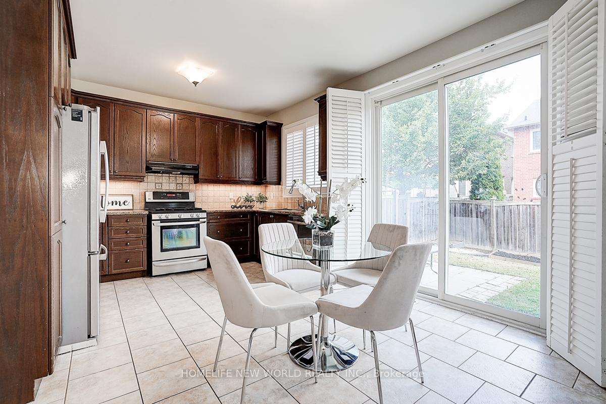 Photo 15 of 76 Bulmer Crescent, Newmarket, Glenway Estates — HOMEH