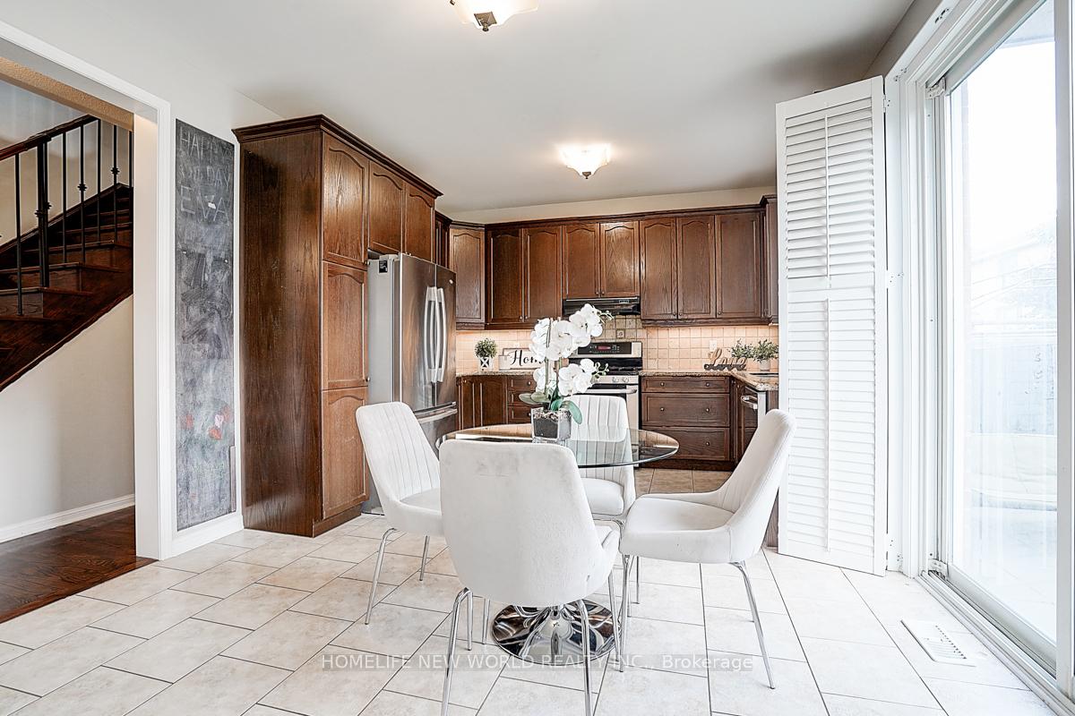 Photo 16 of 76 Bulmer Crescent, Newmarket, Glenway Estates — HOMEH