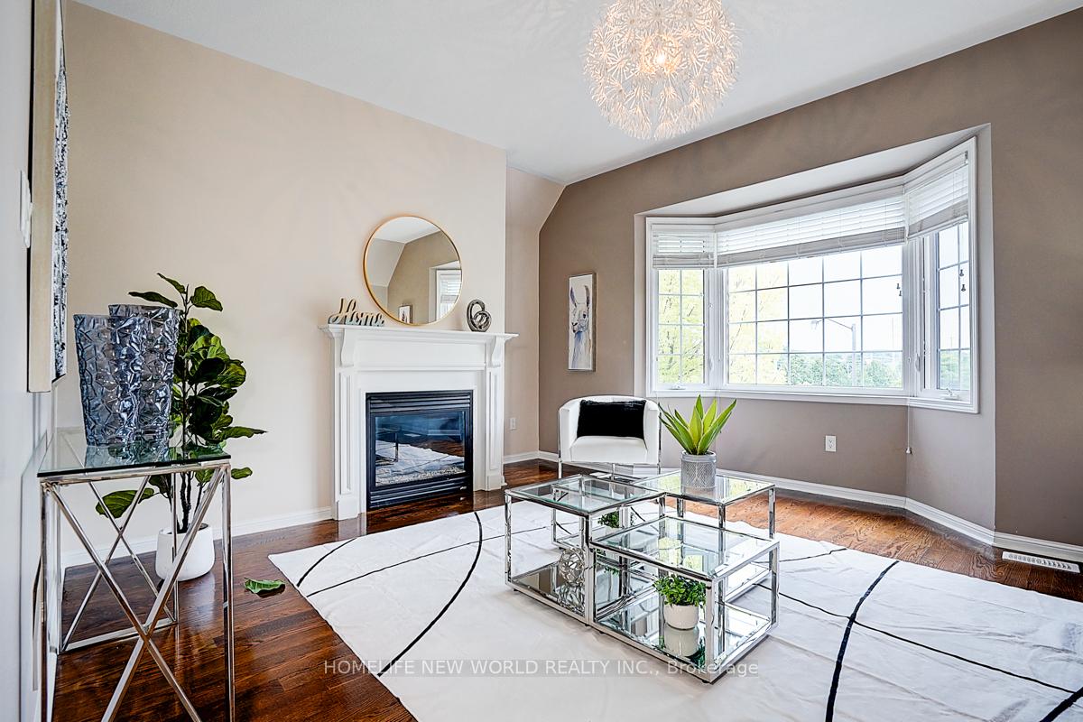 Photo 24 of 76 Bulmer Crescent, Newmarket, Glenway Estates — HOMEH