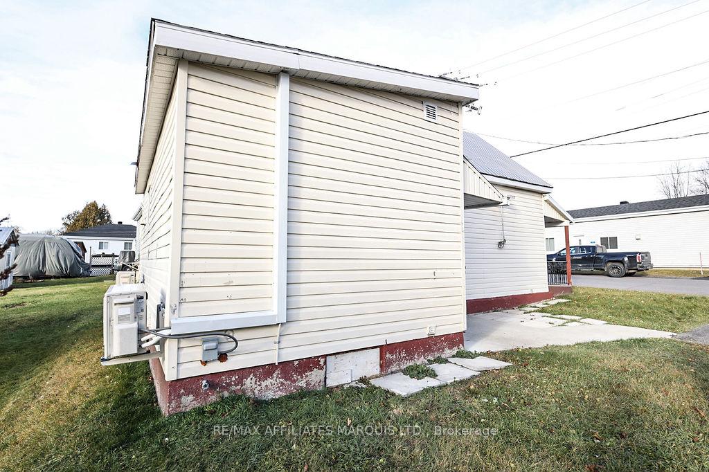 Photo 6 of 296 East Boundary Road, North Glengarry, Alexandria — HOMEH