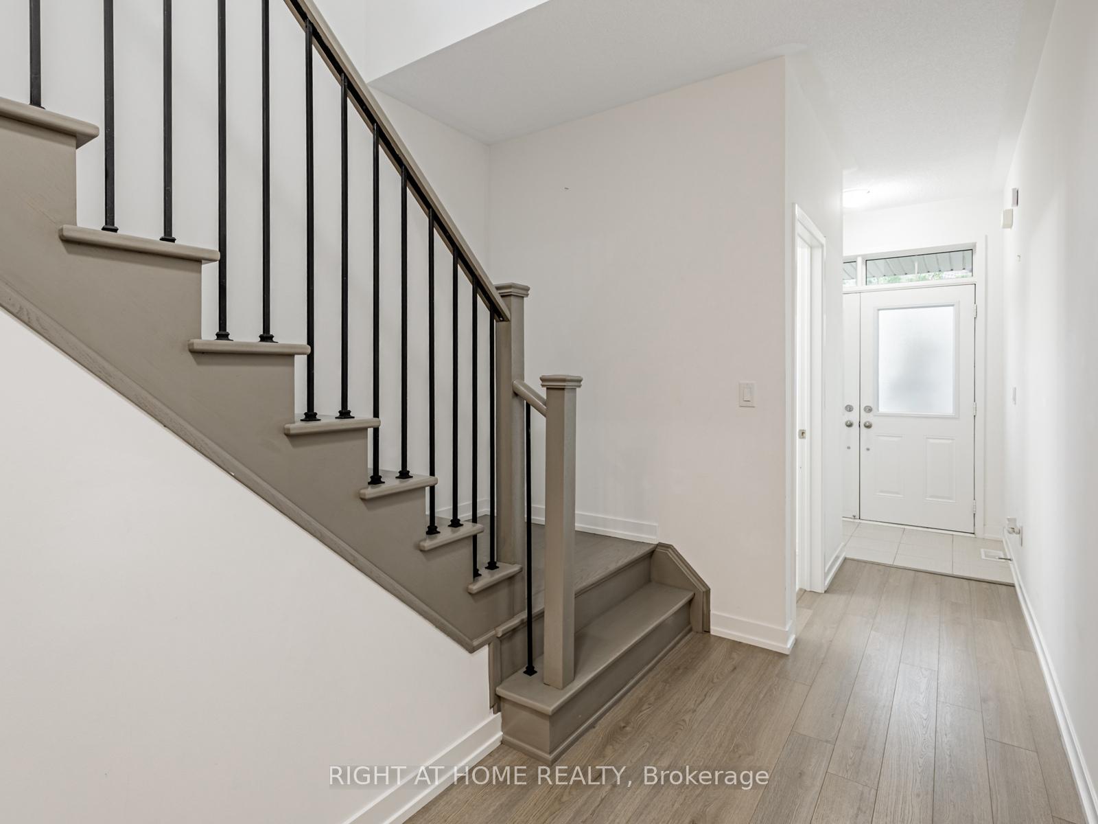 Photo 4 of 115 Knott End Crescent, Newmarket, Glenway Estates — HOMEH
