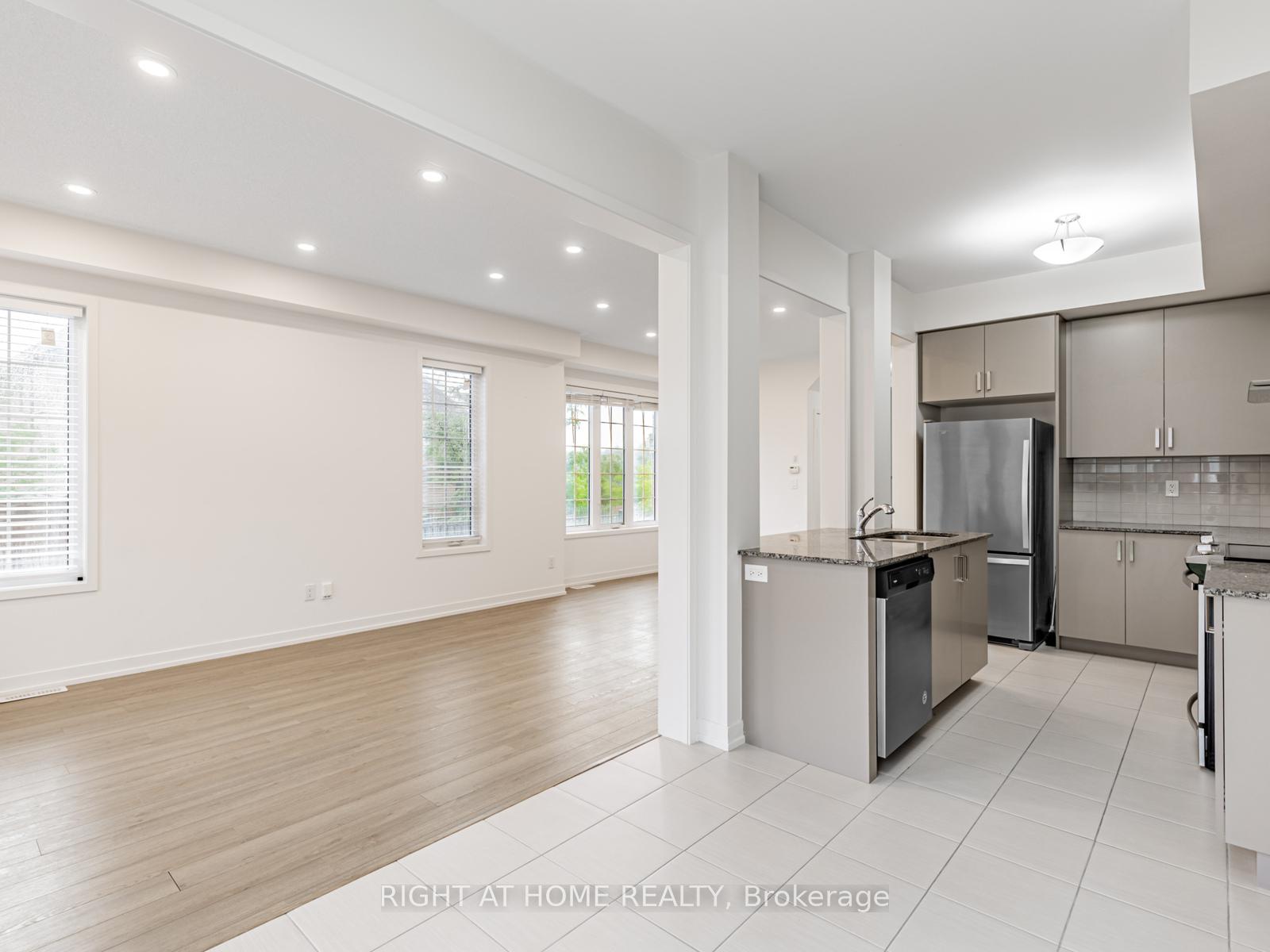 Photo 14 of 115 Knott End Crescent, Newmarket, Glenway Estates — HOMEH