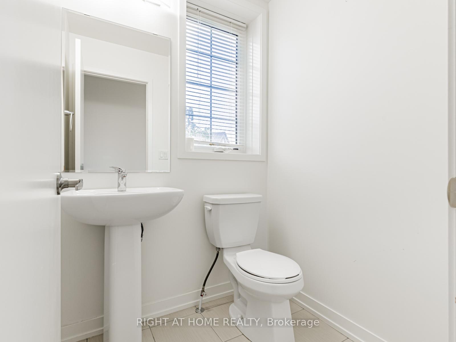 Photo 16 of 115 Knott End Crescent, Newmarket, Glenway Estates — HOMEH