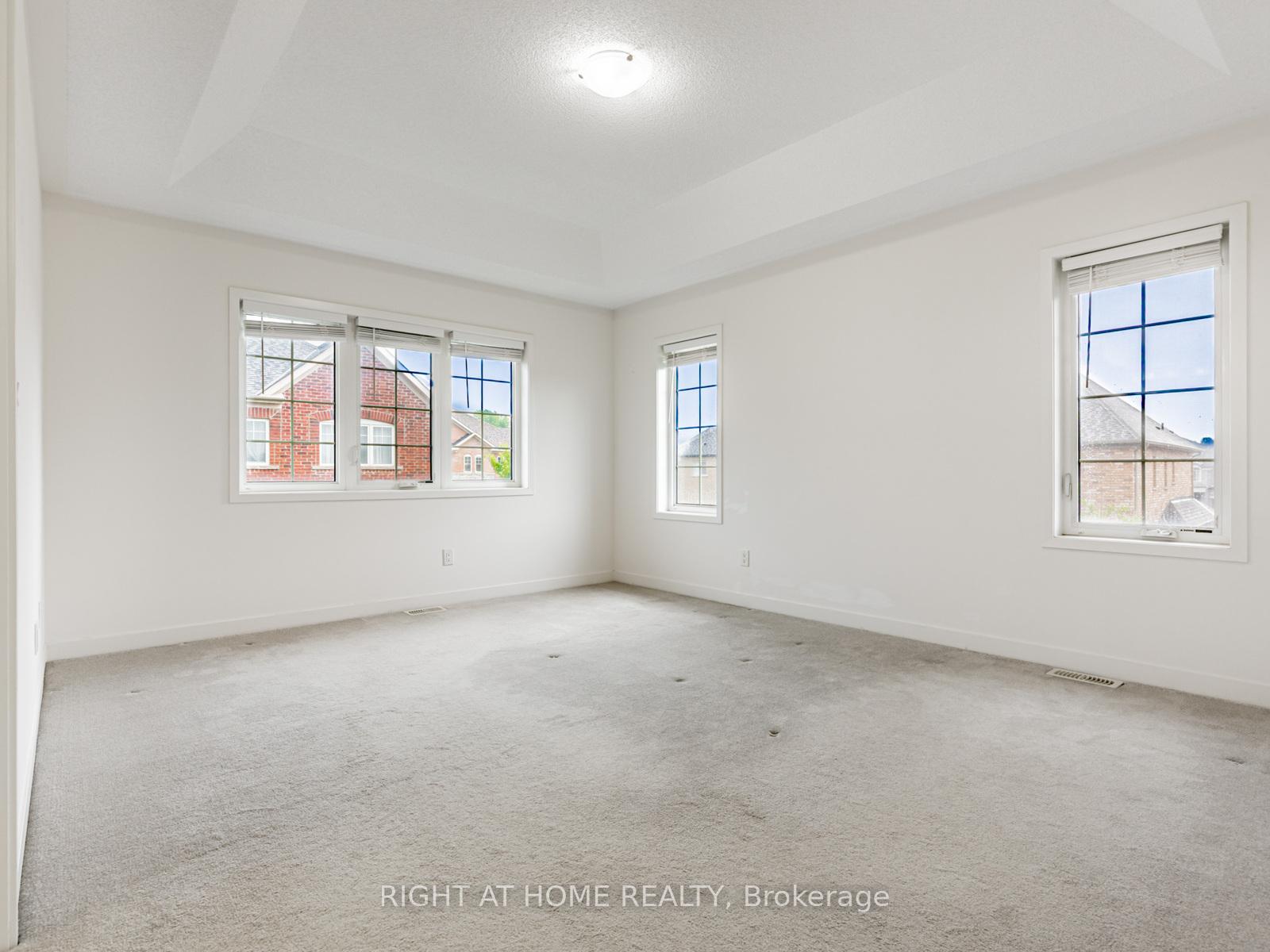Photo 23 of 115 Knott End Crescent, Newmarket, Glenway Estates — HOMEH