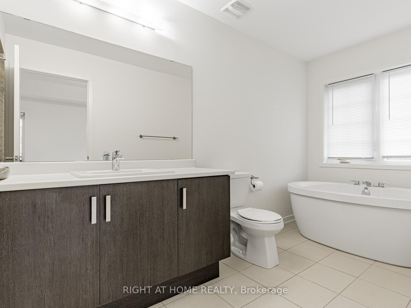 Photo 25 of 115 Knott End Crescent, Newmarket, Glenway Estates — HOMEH
