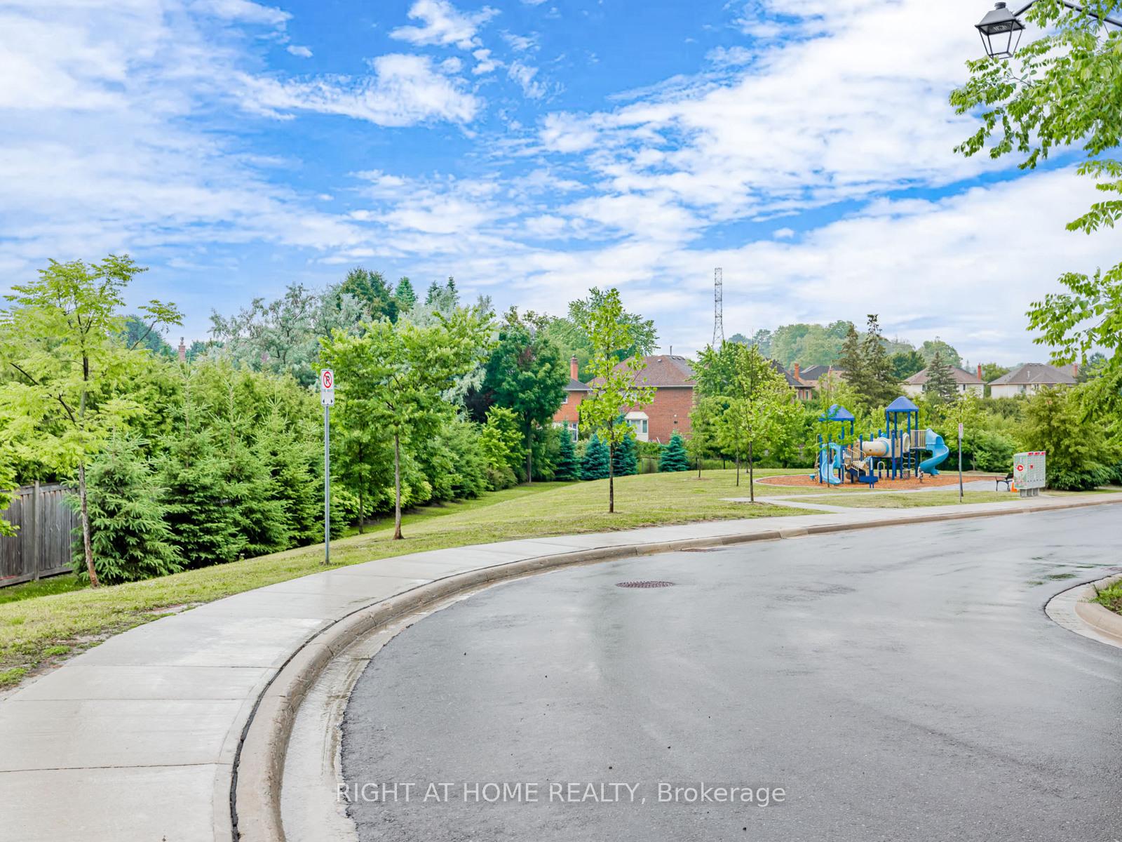 Photo 26 of 115 Knott End Crescent, Newmarket, Glenway Estates — HOMEH