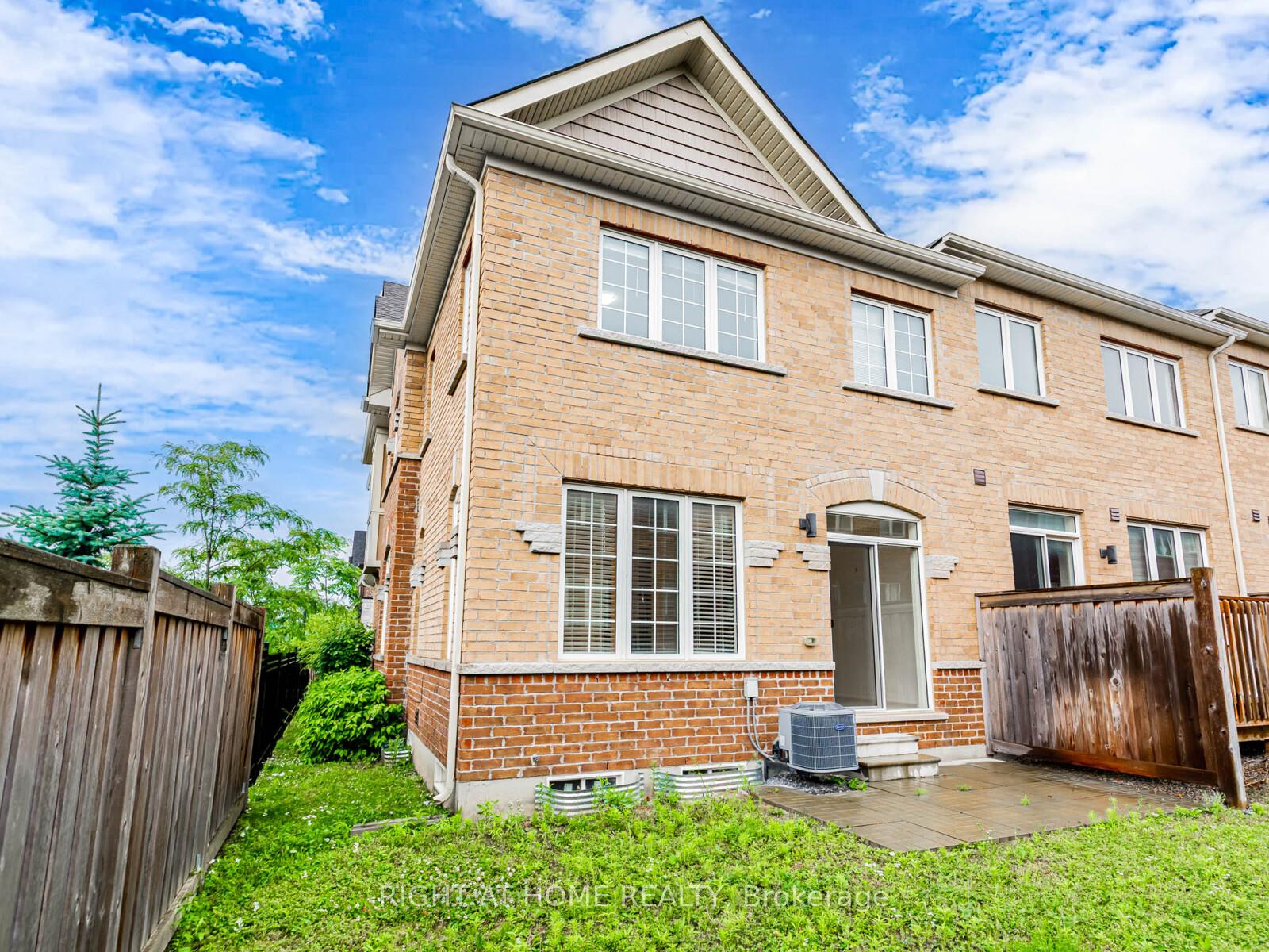 Photo 29 of 115 Knott End Crescent, Newmarket, Glenway Estates — HOMEH