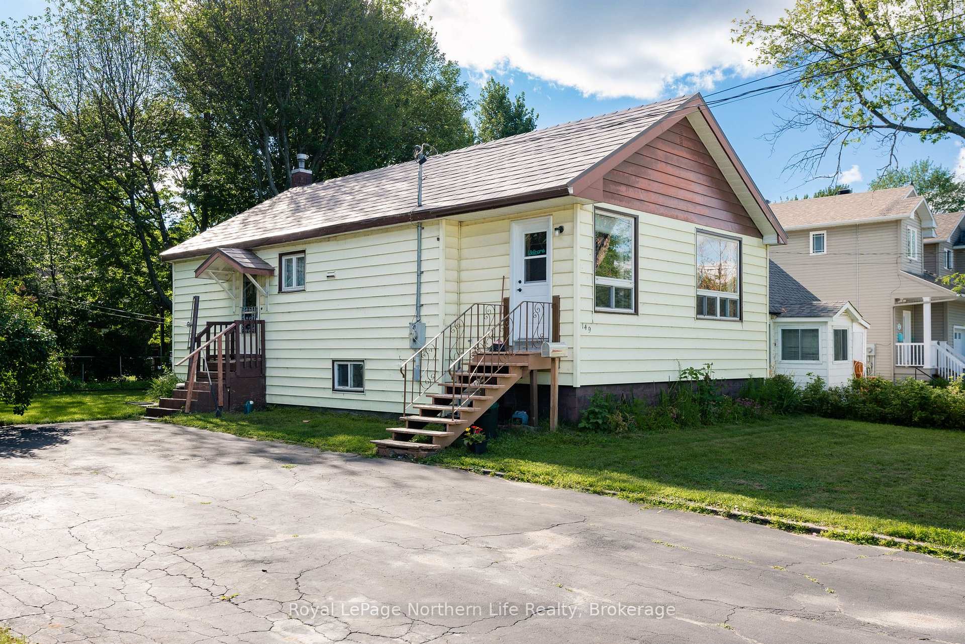 Photo 1 of 149 Whitney Avenue, North Bay, Ferris — HOMEH