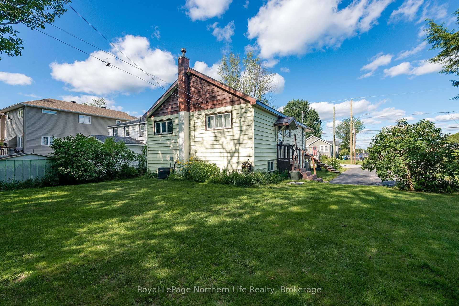 Photo 4 of 149 Whitney Avenue, North Bay, Ferris — HOMEH