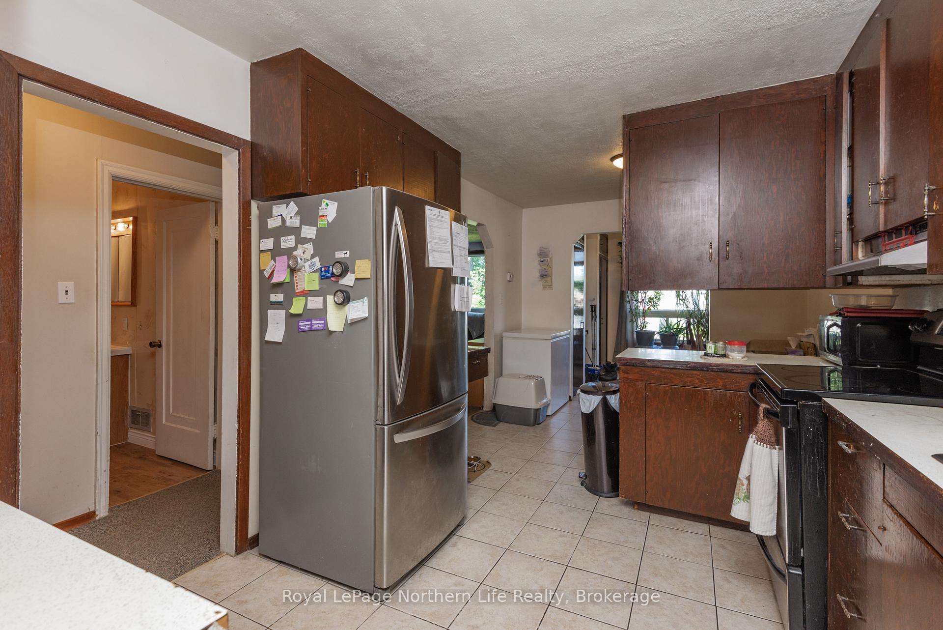 Photo 6 of 149 Whitney Avenue, North Bay, Ferris — HOMEH