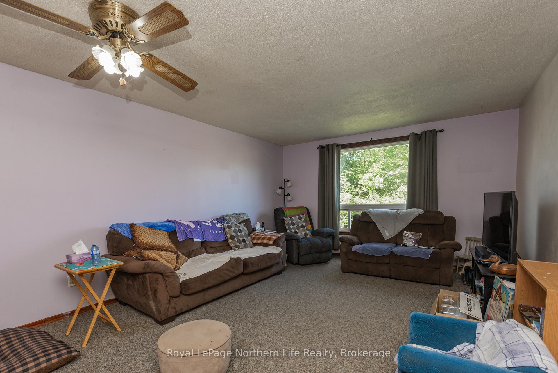 Photo 9 of 149 Whitney Avenue, North Bay, Ferris — HOMEH
