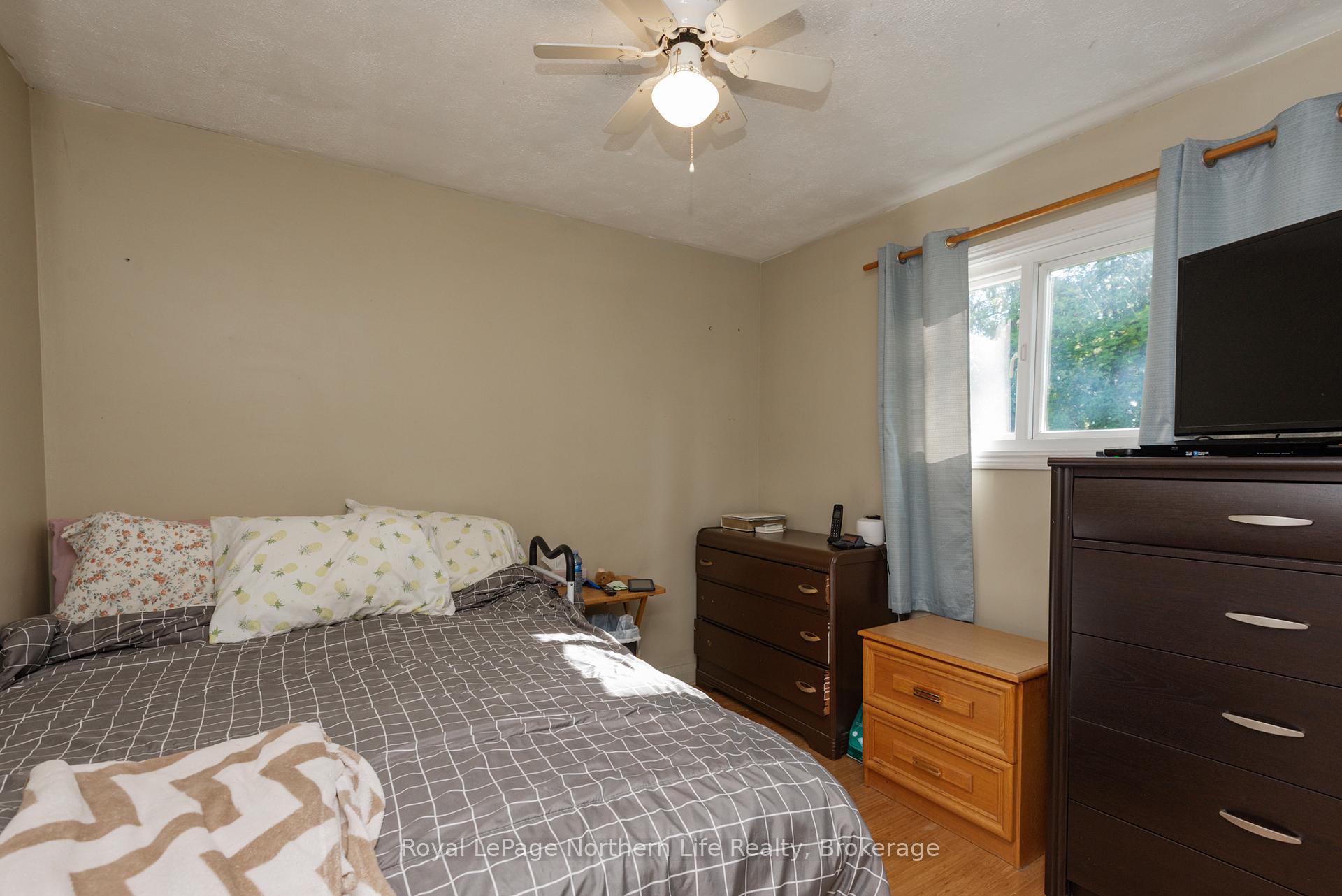 Photo 10 of 149 Whitney Avenue, North Bay, Ferris — HOMEH