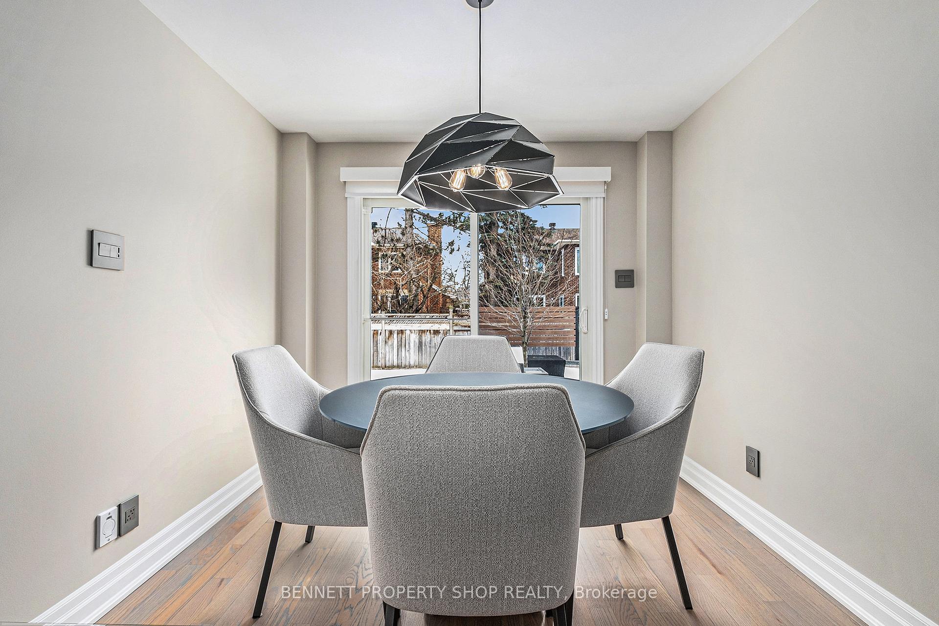 Photo 8 of 1708 Autumn Ridge Drive, Ottawa, Chapel Hill — HOMEH