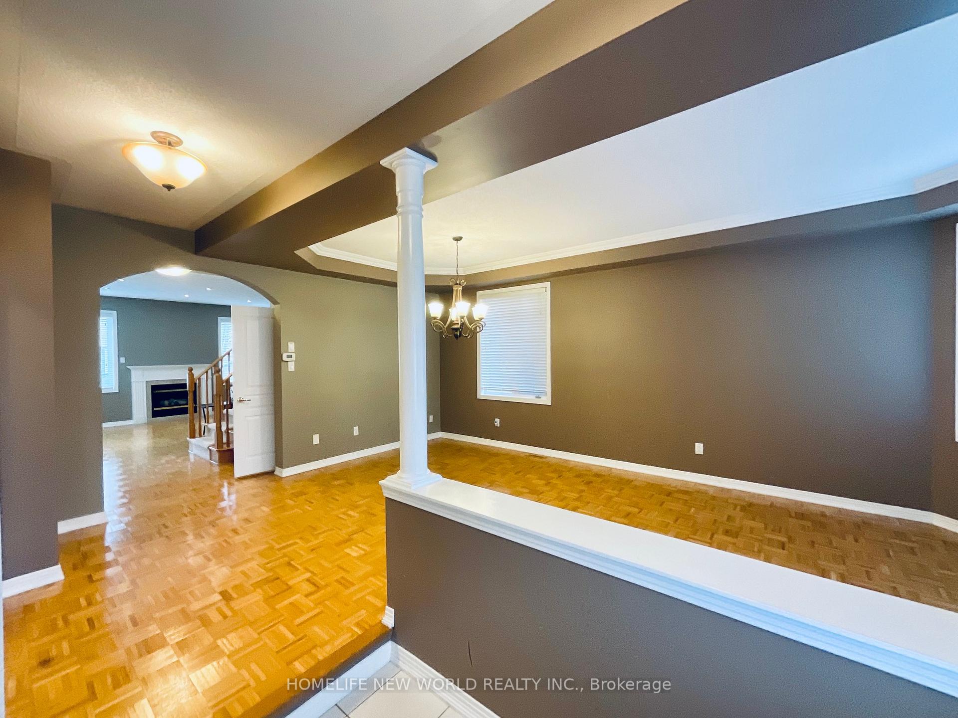Photo 3 of 70 Lakespring Drive, Markham, Cachet — HOMEH