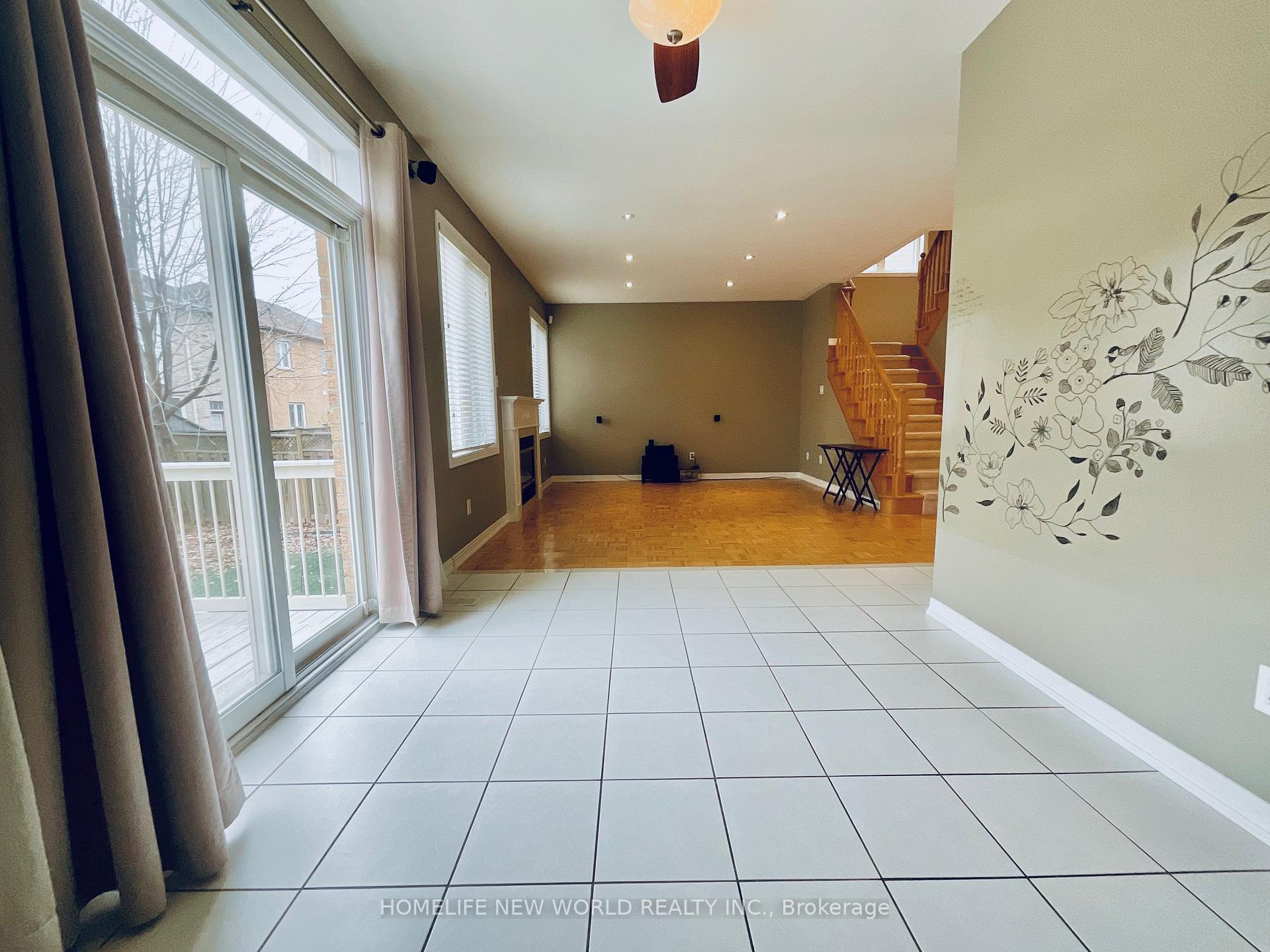 Photo 11 of 70 Lakespring Drive, Markham, Cachet — HOMEH