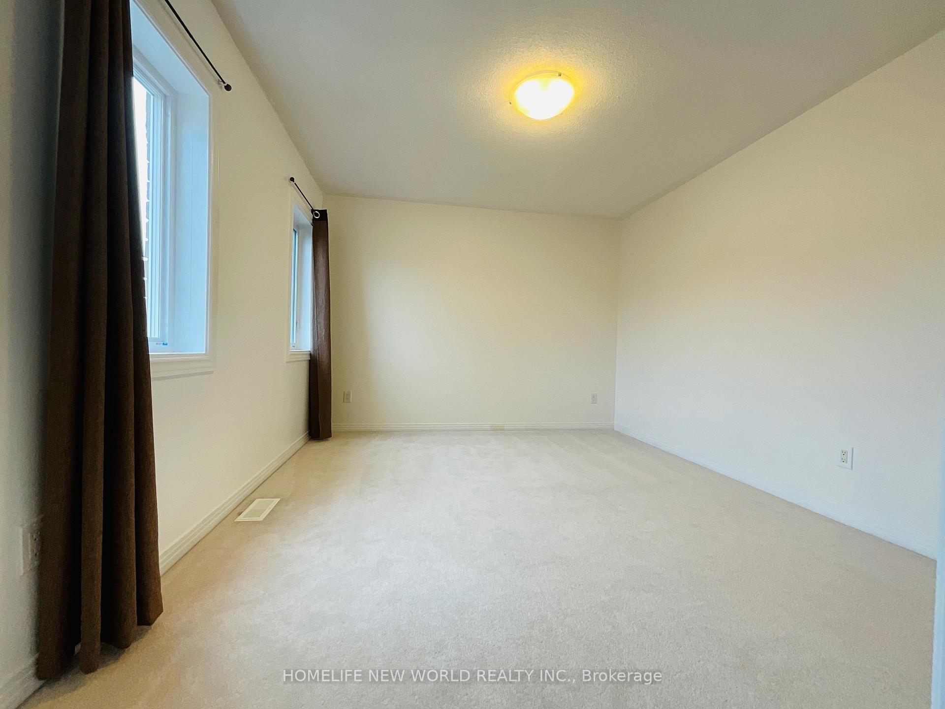 Photo 21 of 70 Lakespring Drive, Markham, Cachet — HOMEH