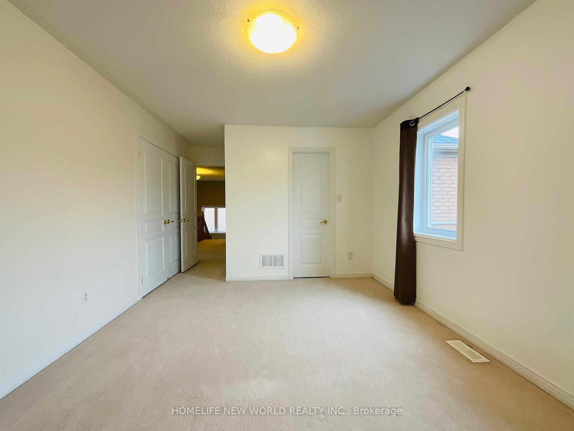 Photo 22 of 70 Lakespring Drive, Markham, Cachet — HOMEH
