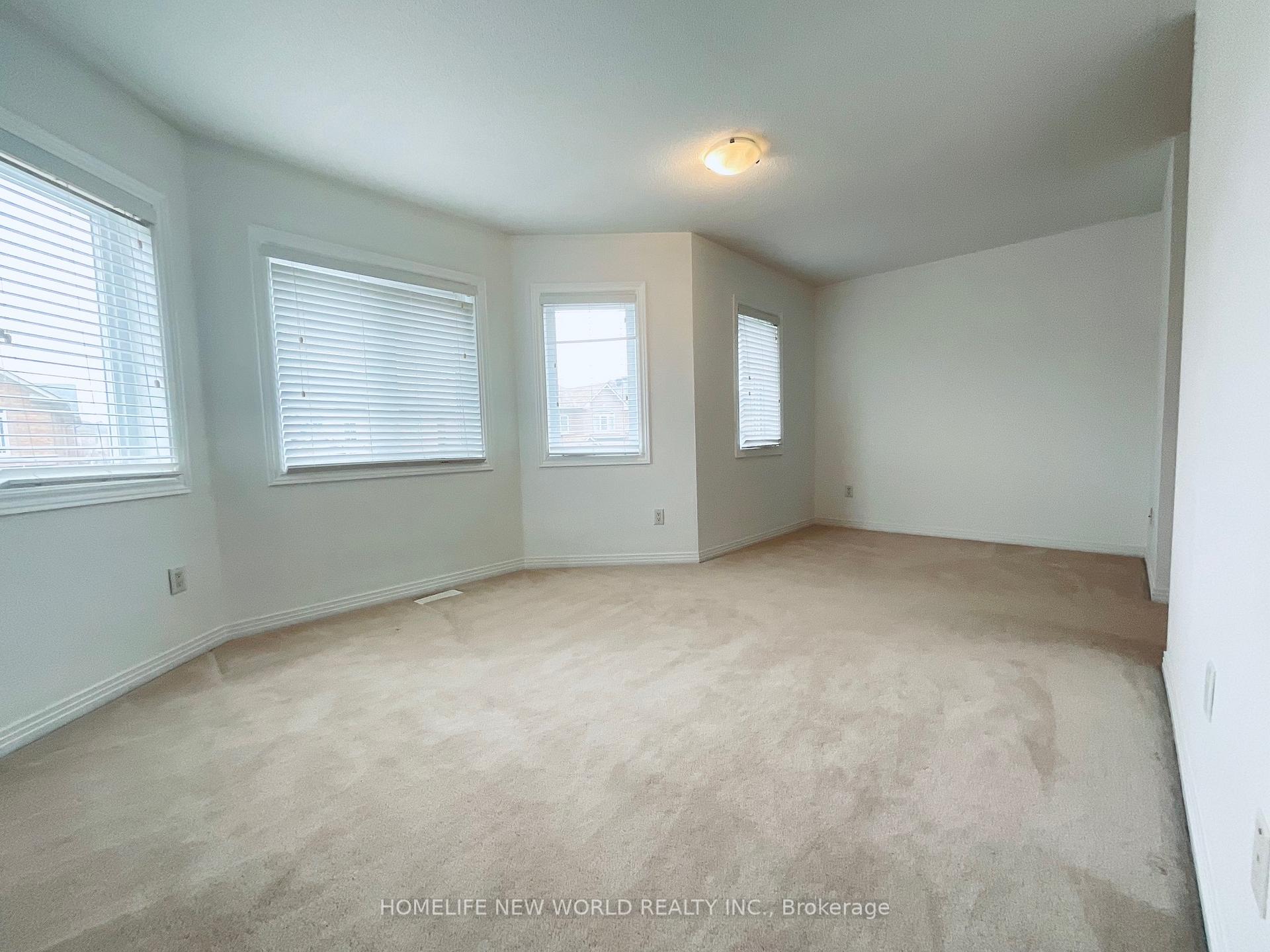 Photo 24 of 70 Lakespring Drive, Markham, Cachet — HOMEH