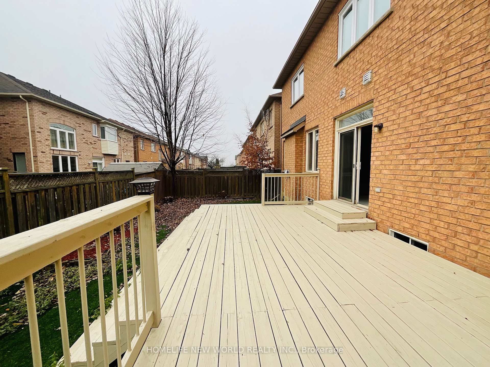 Photo 28 of 70 Lakespring Drive, Markham, Cachet — HOMEH