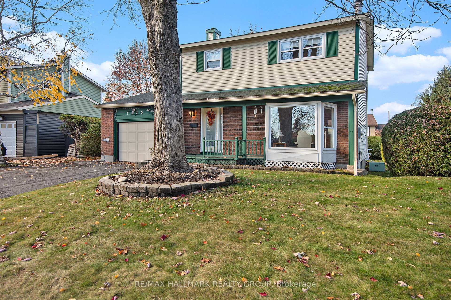 Photo 3 of 1570 Payette Drive, Ottawa, Bilberry Creek/Queenswood Heights — HOMEH