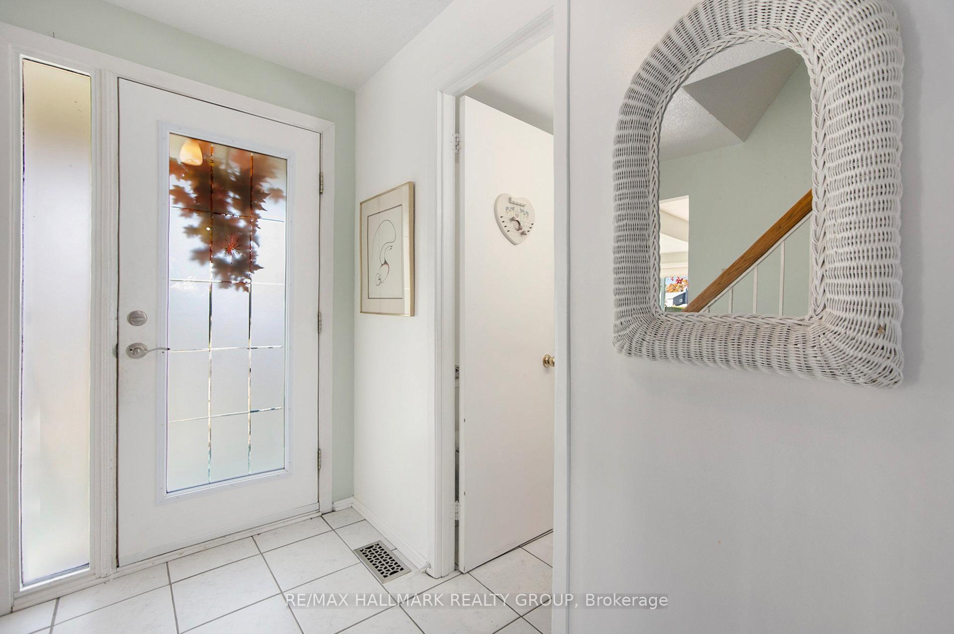 Photo 5 of 1570 Payette Drive, Ottawa, Bilberry Creek/Queenswood Heights — HOMEH