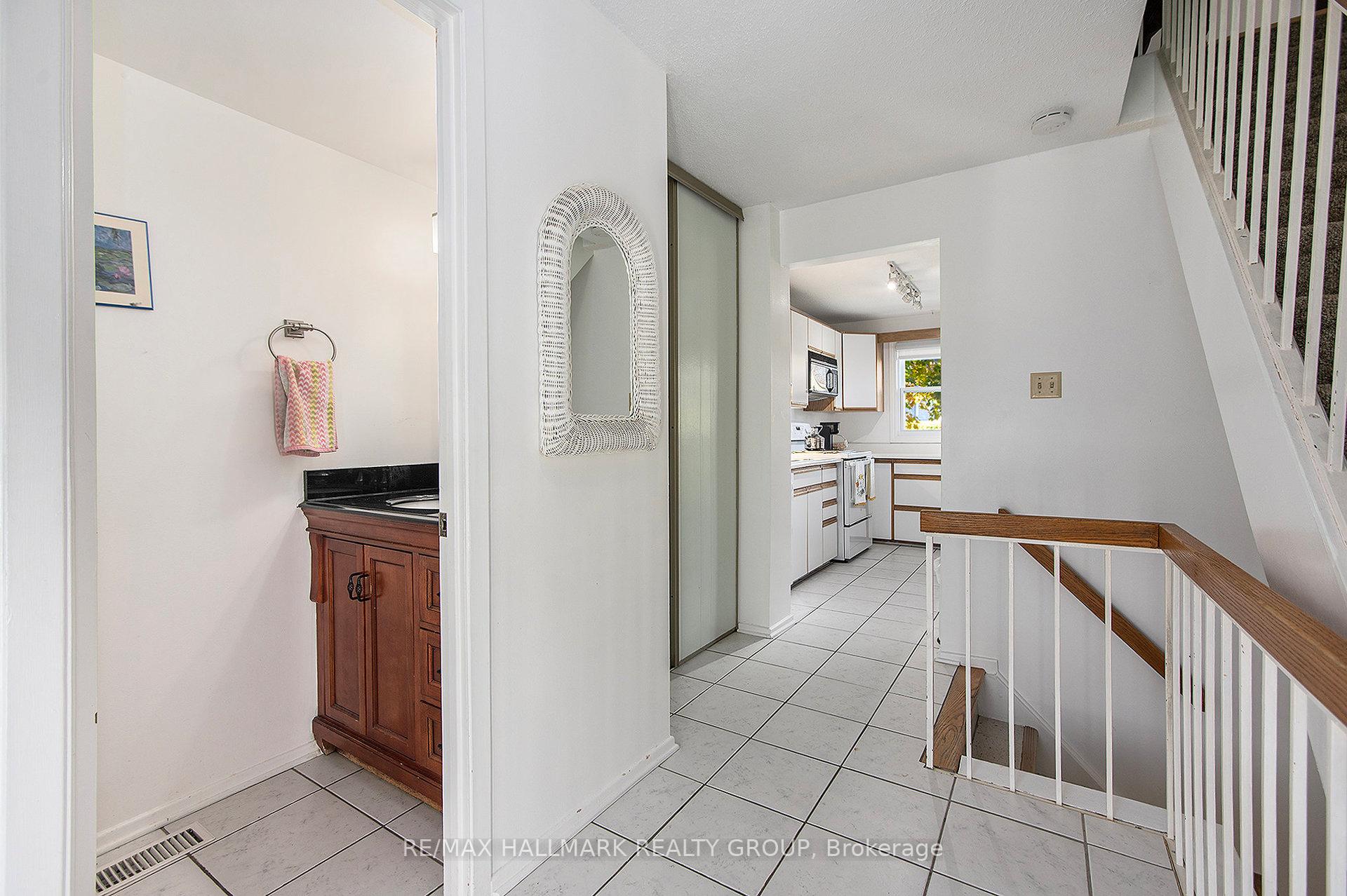 Photo 6 of 1570 Payette Drive, Ottawa, Bilberry Creek/Queenswood Heights — HOMEH