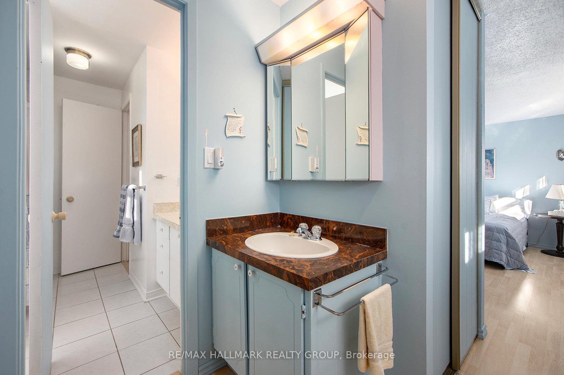 Photo 22 of 1570 Payette Drive, Ottawa, Bilberry Creek/Queenswood Heights — HOMEH
