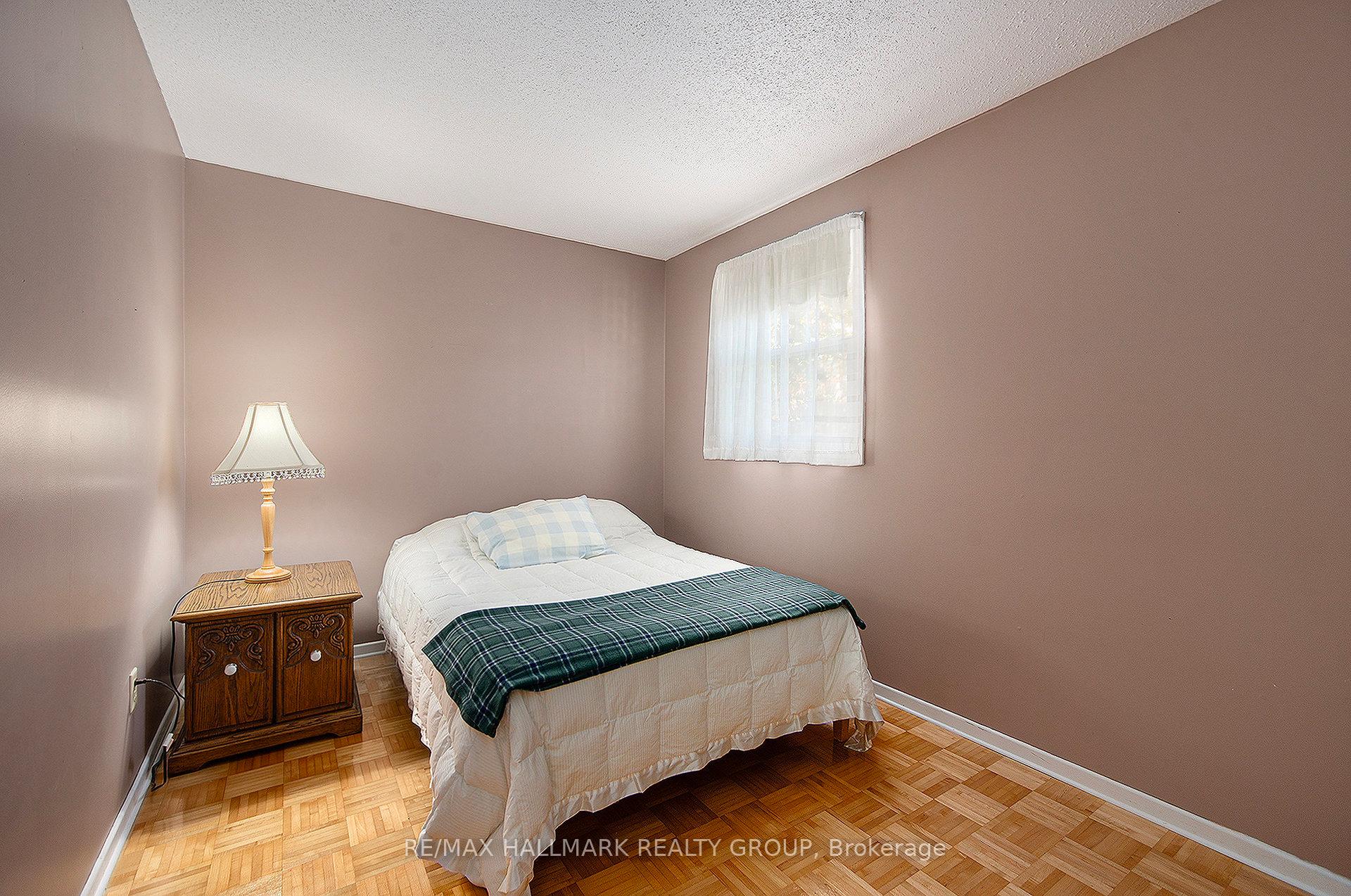 Photo 26 of 1570 Payette Drive, Ottawa, Bilberry Creek/Queenswood Heights — HOMEH