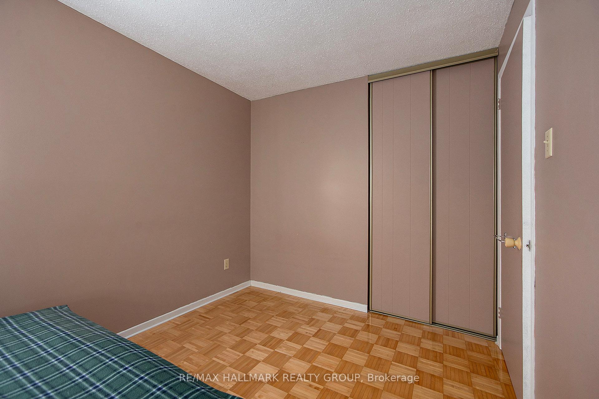Photo 27 of 1570 Payette Drive, Ottawa, Bilberry Creek/Queenswood Heights — HOMEH