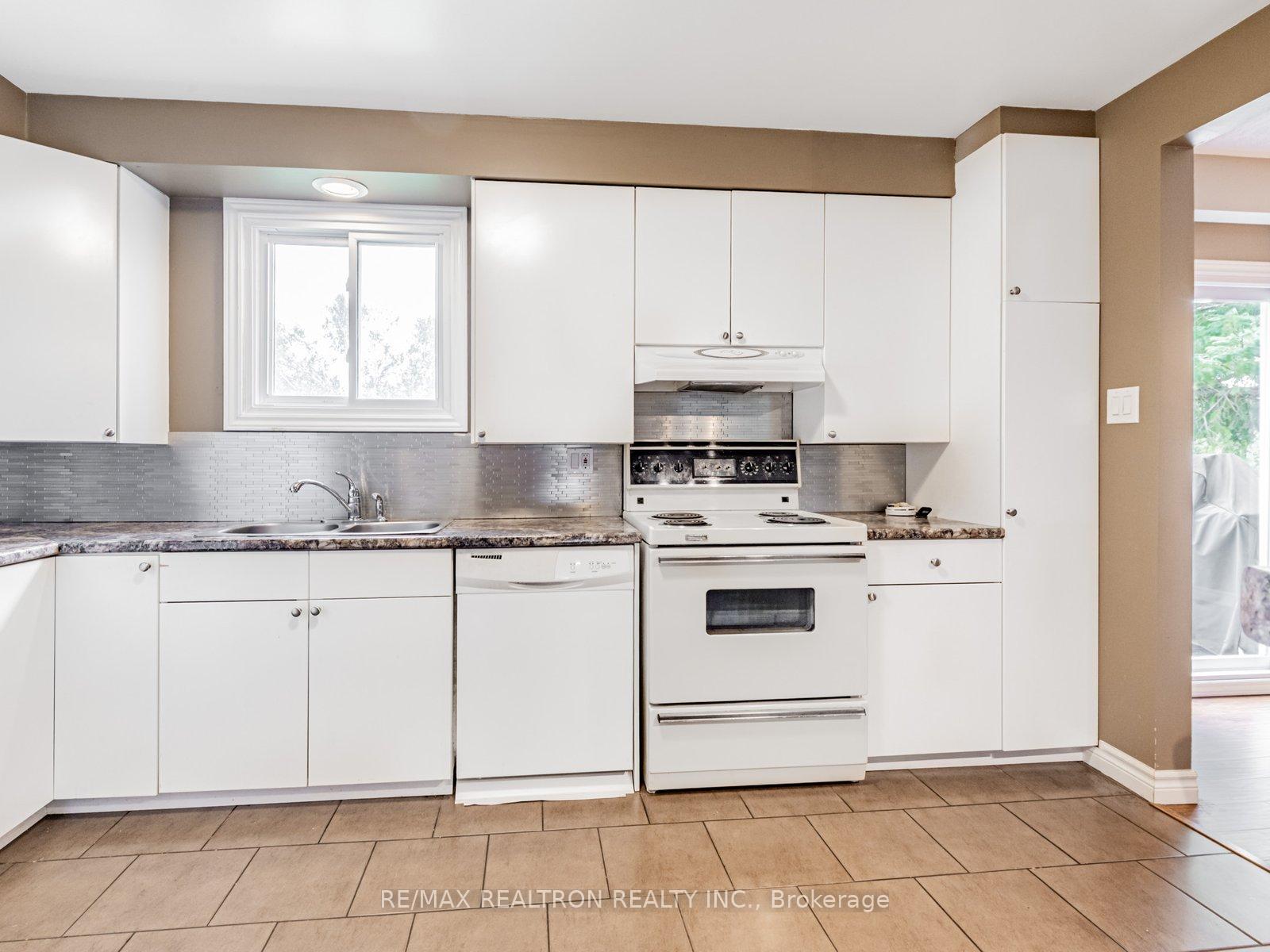 Photo 13 of 7 Lawson Avenue, Orillia — HOMEH